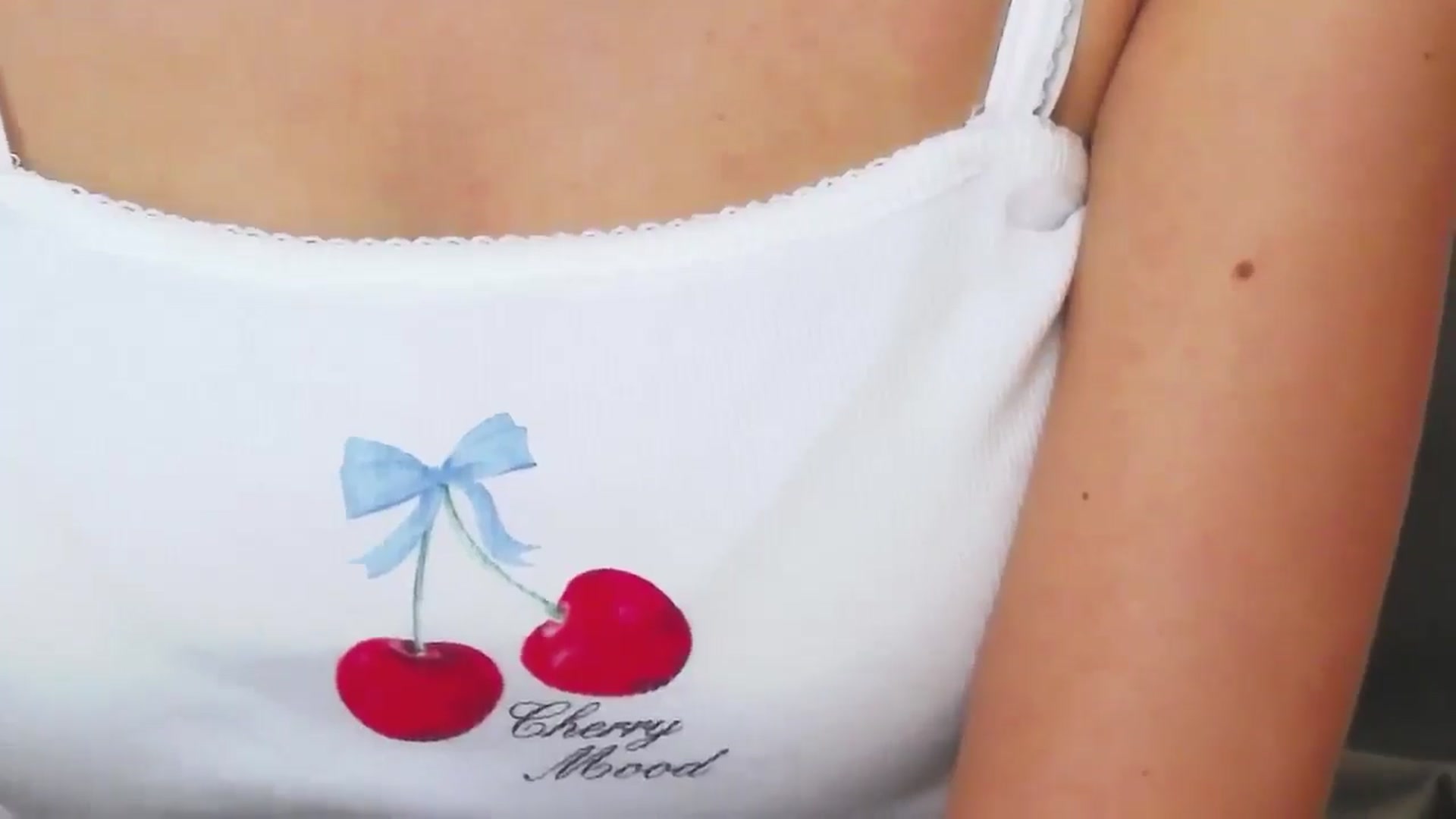 Gallery image thumbnail from Radiance's myfreecams stream on, 06/14/2024, 14:40 image 11 of 20