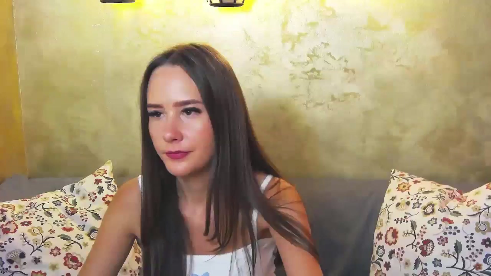 Gallery image thumbnail from Radiance's myfreecams stream on, 06/14/2024, 14:40 image 15 of 20