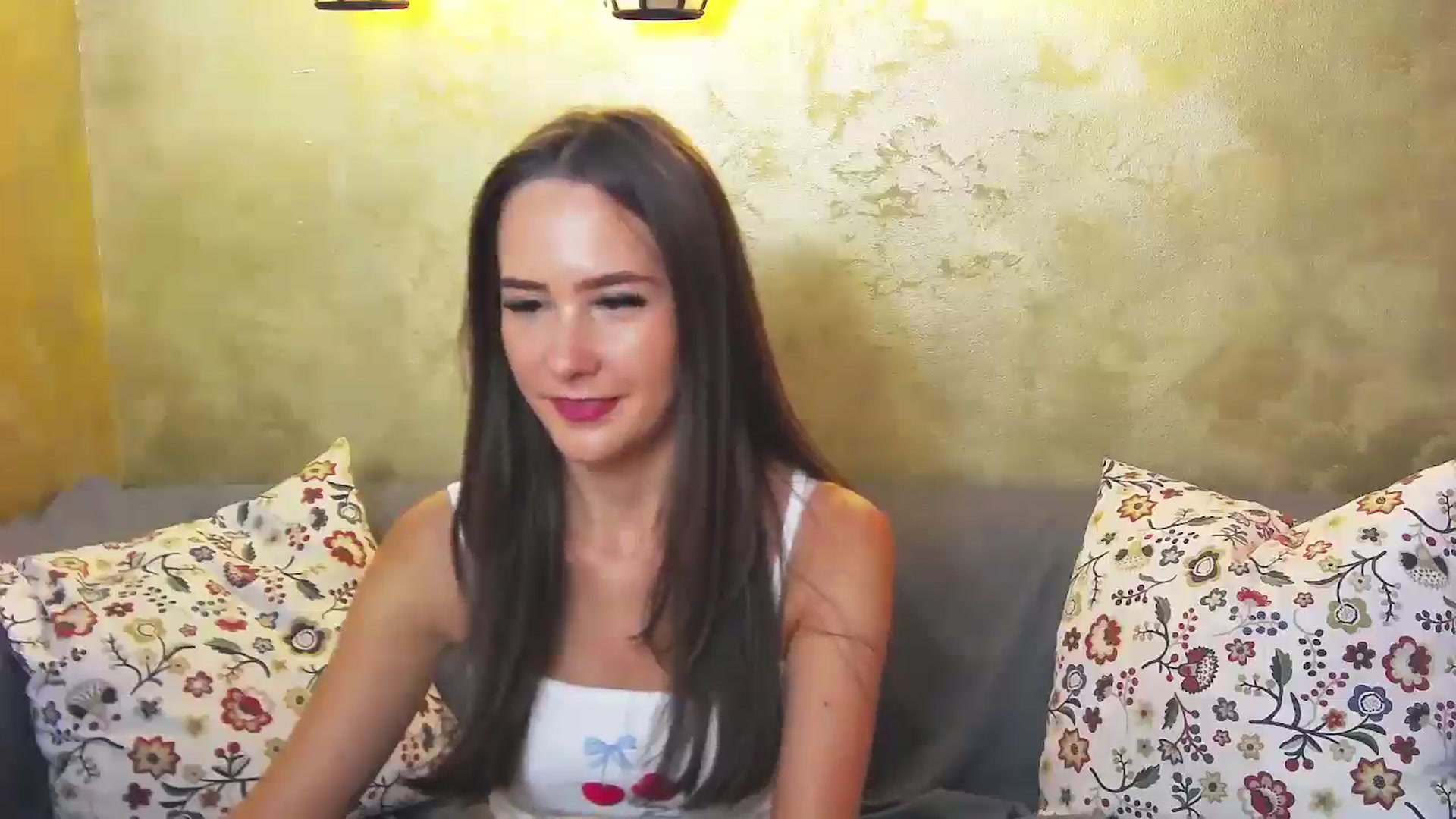 Gallery image thumbnail from Radiance's myfreecams stream on, 06/14/2024, 14:40 image 6 of 20