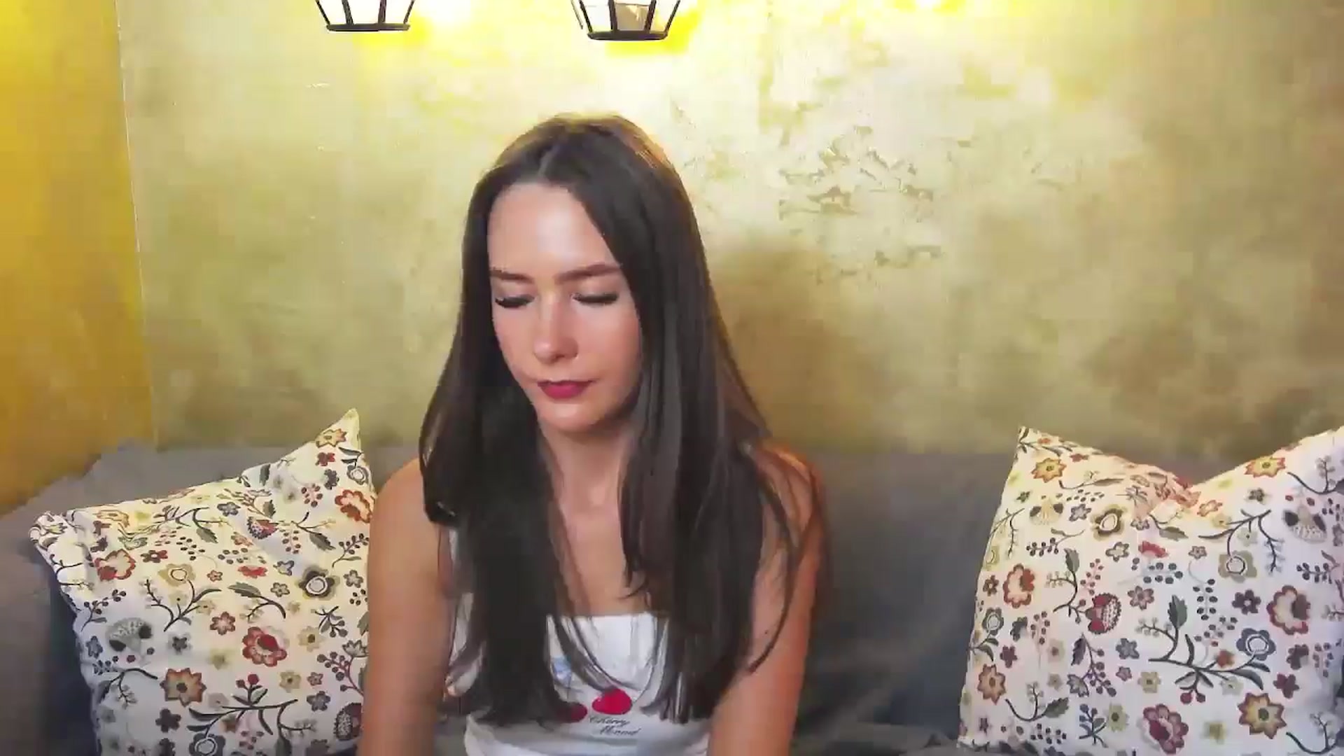 Gallery image thumbnail from Radiance's myfreecams stream on, 06/14/2024, 15:14 image 9 of 20
