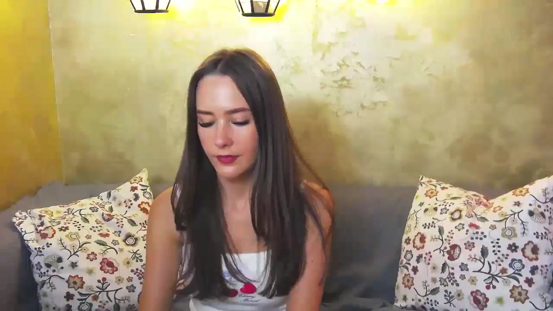 Gallery image thumbnail from Radiance's myfreecams stream on, 06/14/2024, 15:14 image 10 of 20