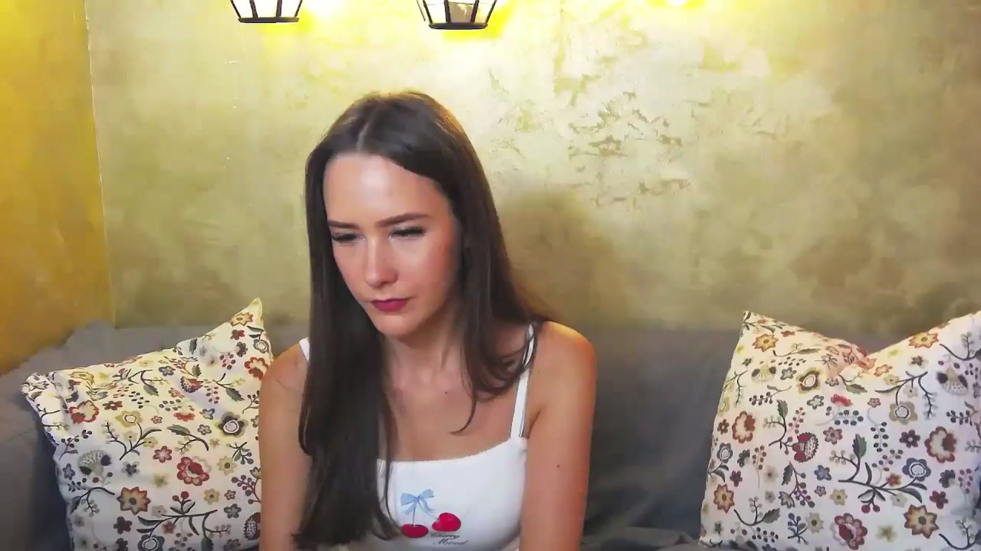 Gallery image thumbnail from Radiance's myfreecams stream on, 06/14/2024, 15:14 image 3 of 20