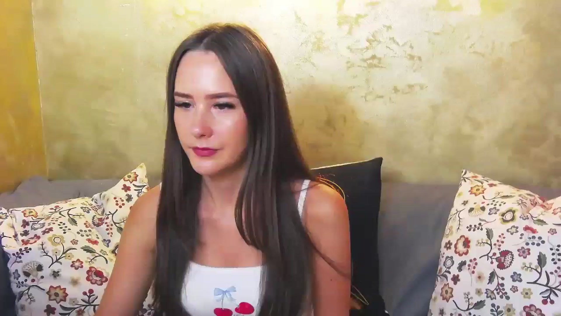 Gallery image thumbnail from Radiance's myfreecams stream on, 06/14/2024, 19:02 image 18 of 20