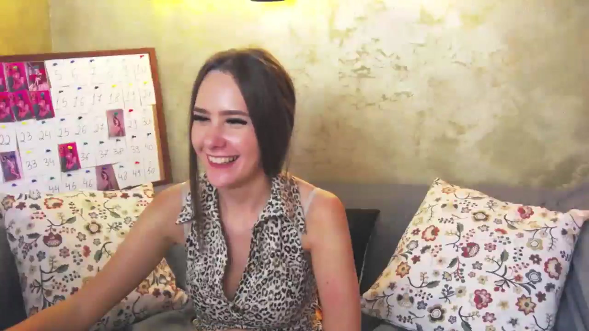Gallery image thumbnail from Radiance's myfreecams stream on, 06/20/2024, 19:24 image 17 of 20