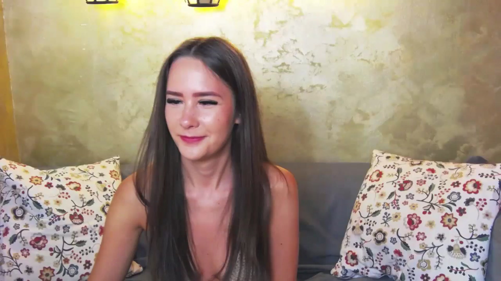 Gallery image thumbnail from Radiance's myfreecams stream on, 06/23/2024, 14:49 image 17 of 20