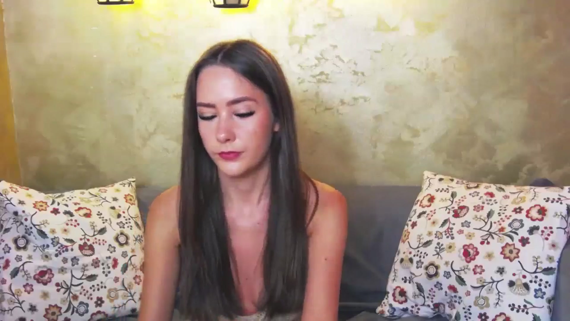 Gallery image thumbnail from Radiance's myfreecams stream on, 06/23/2024, 14:49 image 5 of 20