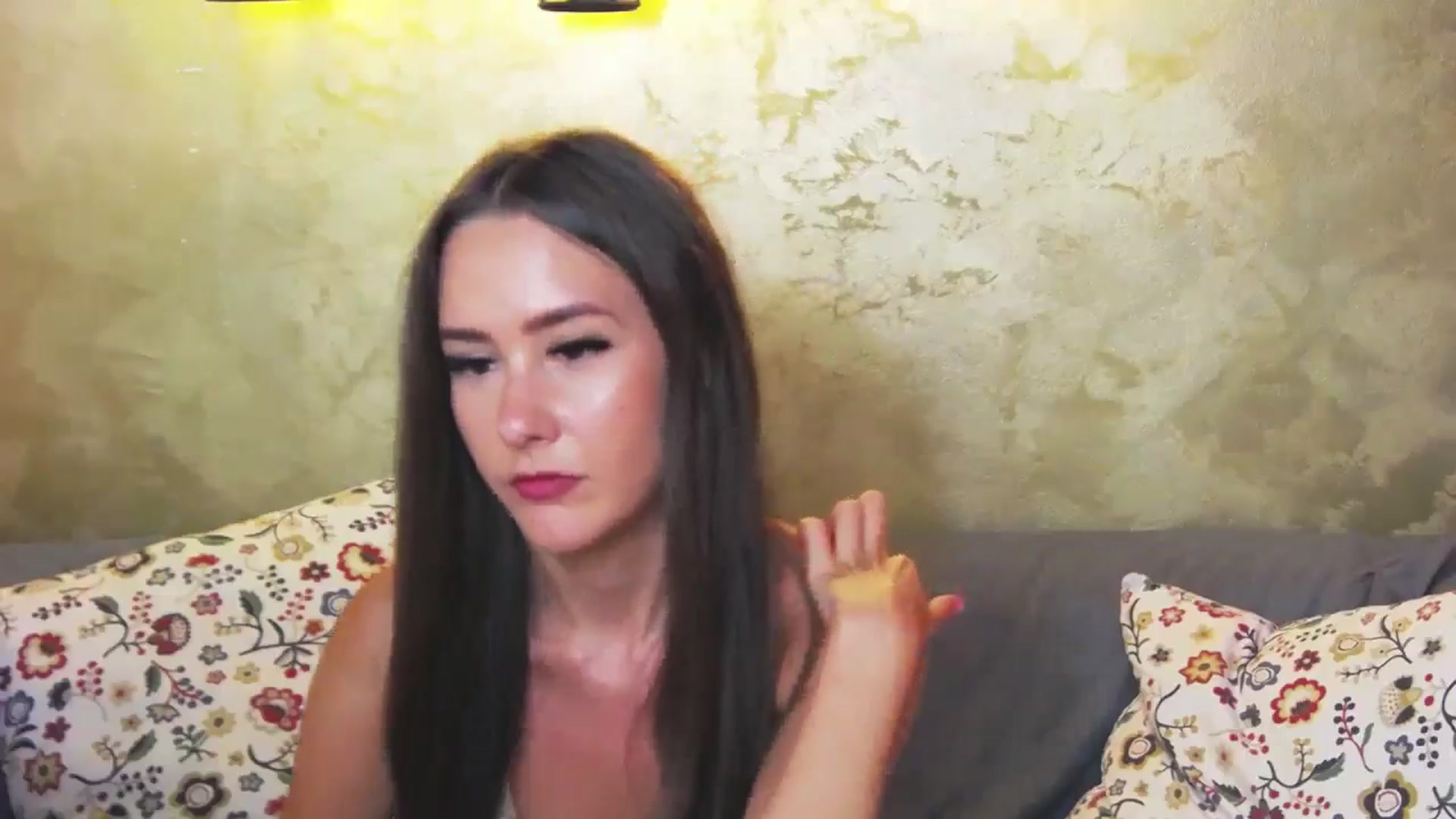 Gallery image thumbnail from Radiance's myfreecams stream on, 06/23/2024, 19:39 image 13 of 20