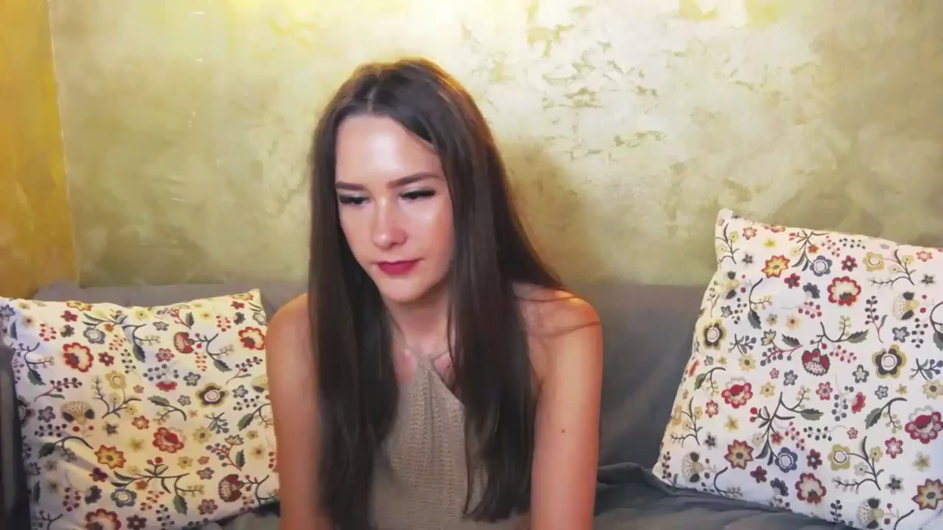 Gallery image thumbnail from Radiance's myfreecams stream on, 06/24/2024, 18:31 image 9 of 20