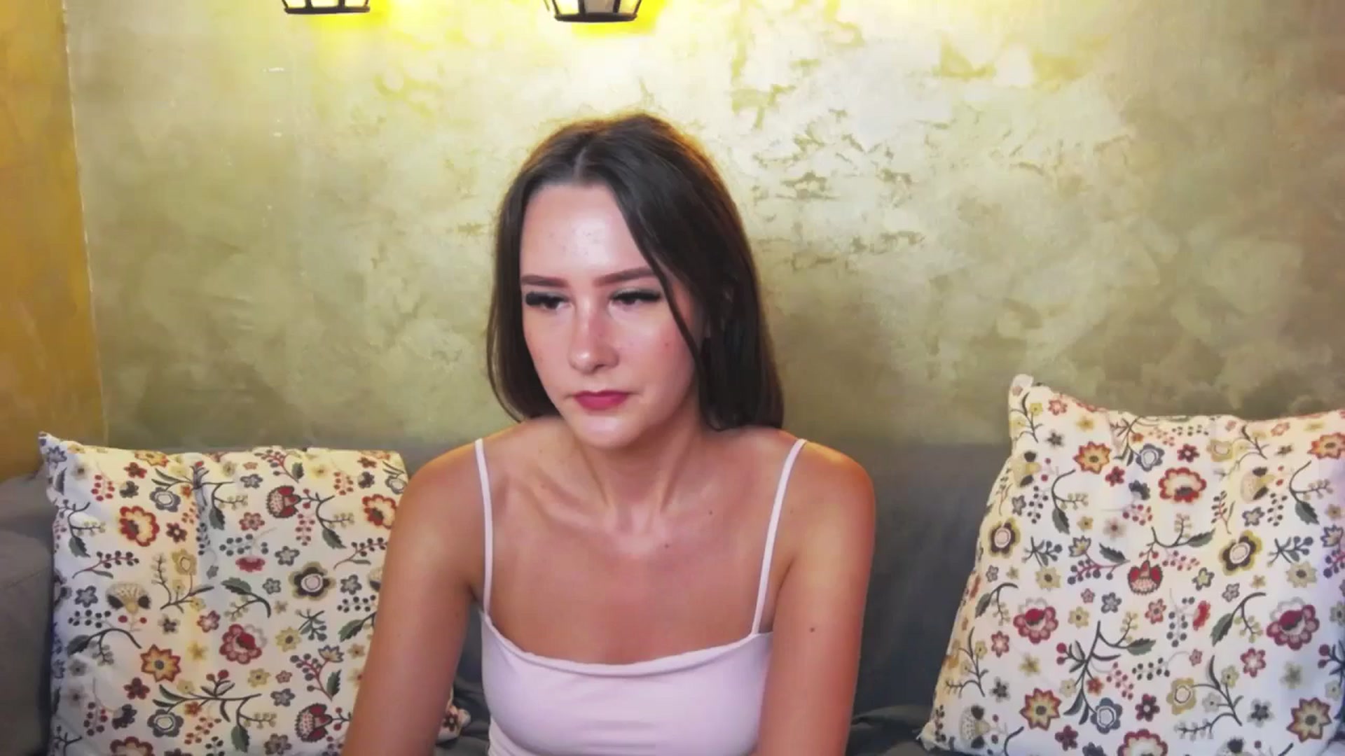 Gallery image thumbnail from Radiance's myfreecams stream on, 06/25/2024, 16:19 image 10 of 20
