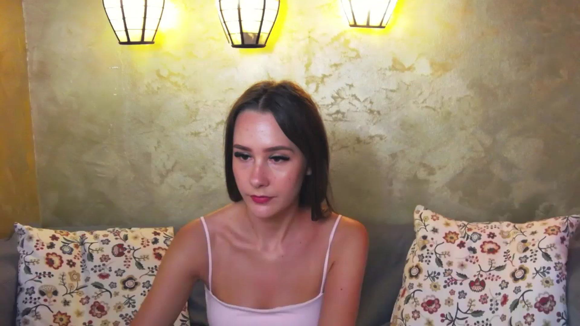 Gallery image thumbnail from Radiance's myfreecams stream on, 06/25/2024, 19:25 image 5 of 20