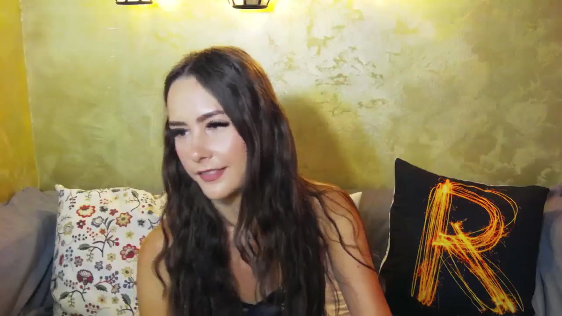 Gallery image thumbnail from Radiance's myfreecams stream on, 07/05/2024, 13:30 image 2 of 20