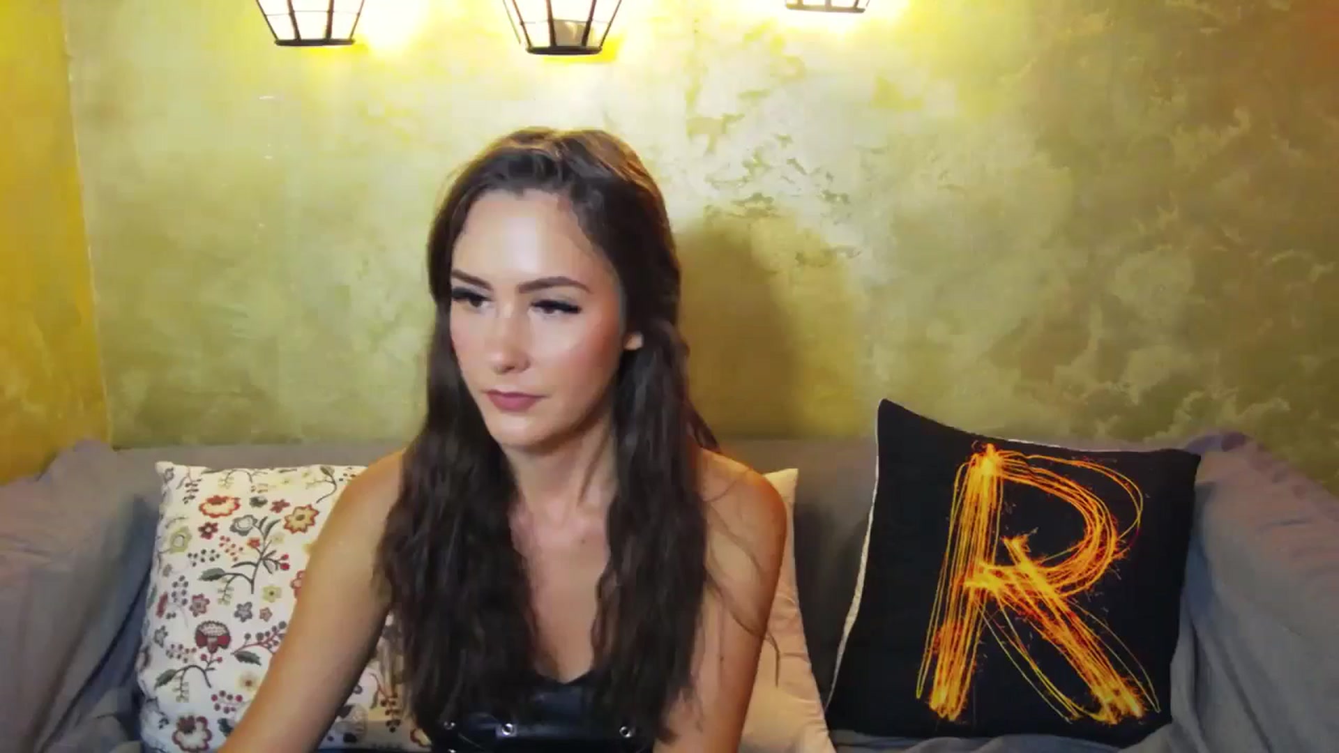Gallery image thumbnail from Radiance's myfreecams stream on, 07/05/2024, 16:51 image 16 of 20
