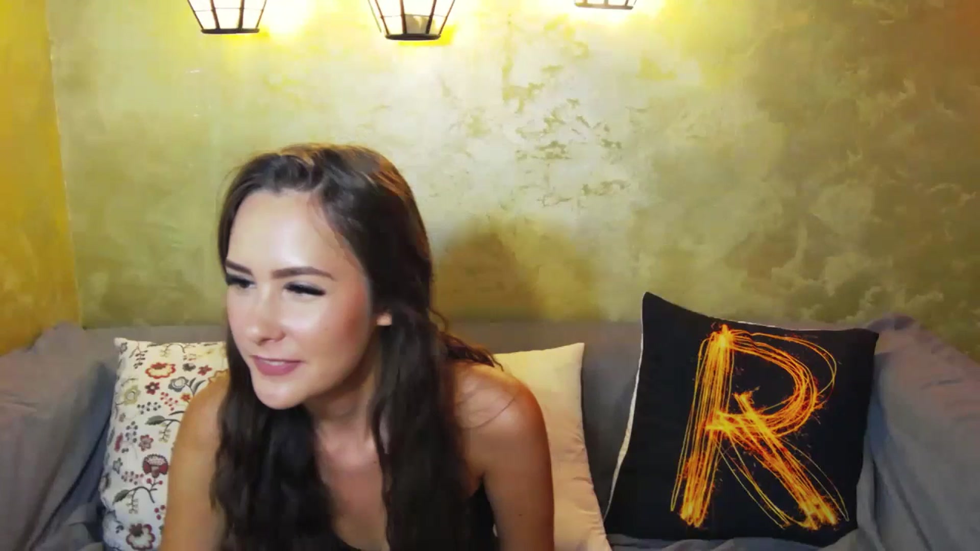 Gallery image thumbnail from Radiance's myfreecams stream on, 07/05/2024, 16:51 image 18 of 20
