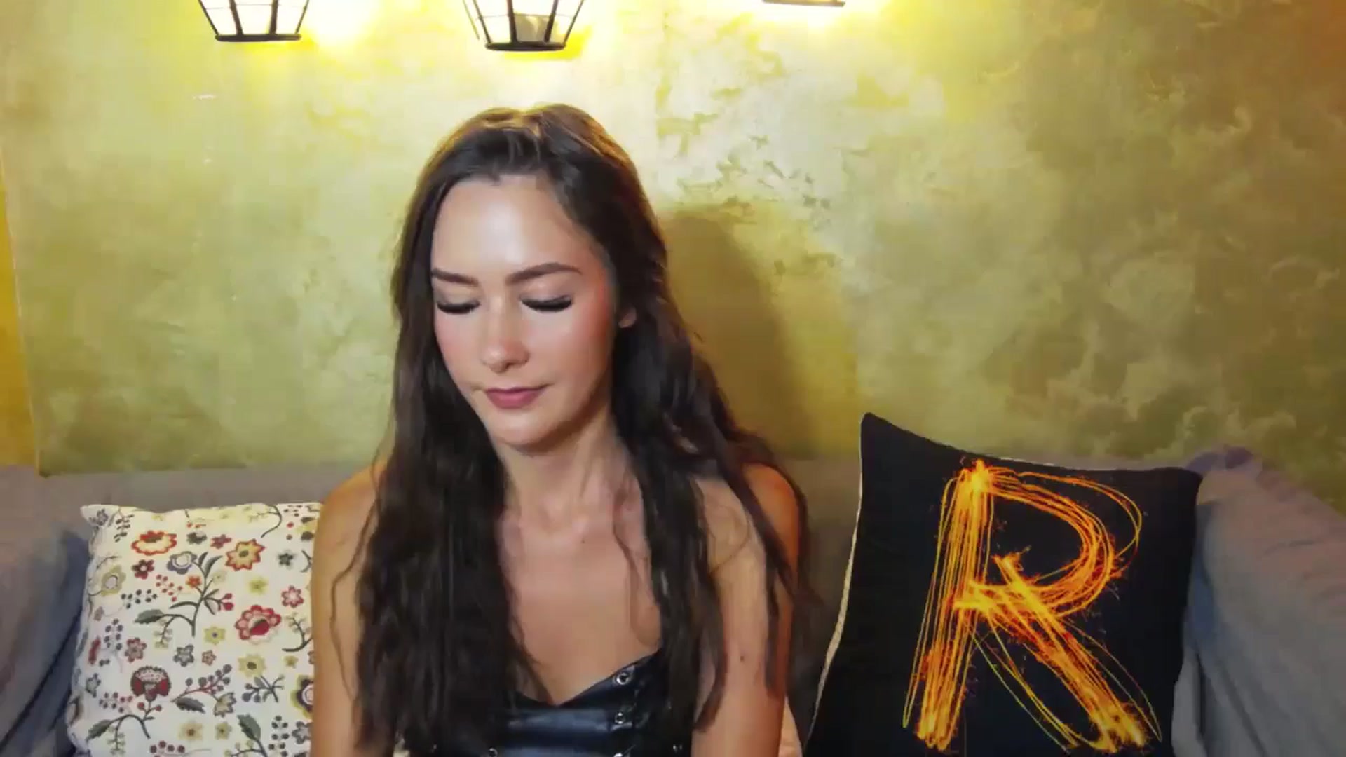Gallery image thumbnail from Radiance's myfreecams stream on, 07/05/2024, 17:12 image 10 of 20