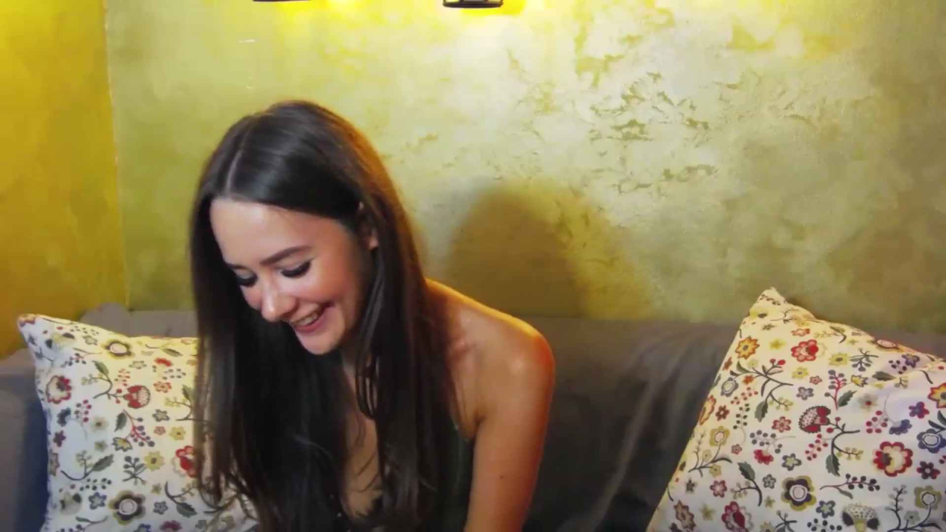 Gallery image thumbnail from Radiance's myfreecams stream on, 07/10/2024, 13:45 image 3 of 20