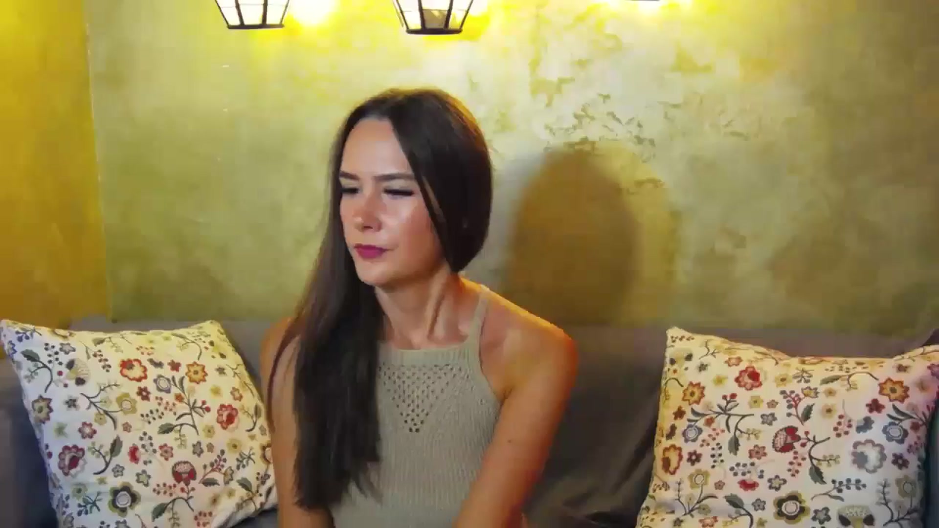Gallery image thumbnail from Radiance's myfreecams stream on, 07/14/2024, 14:14 image 19 of 20
