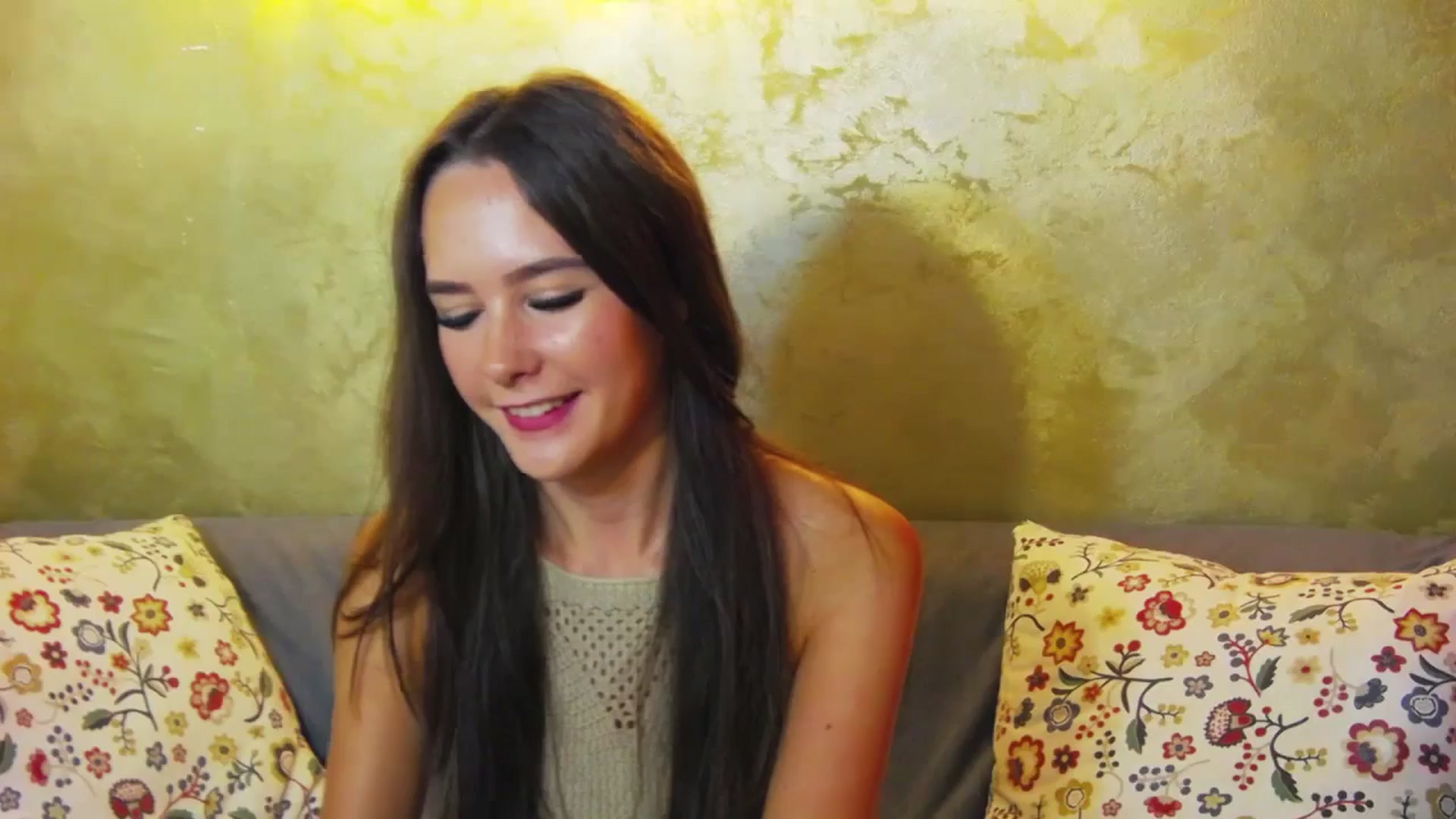 Gallery image thumbnail from Radiance's myfreecams stream on, 07/14/2024, 14:14 image 13 of 20