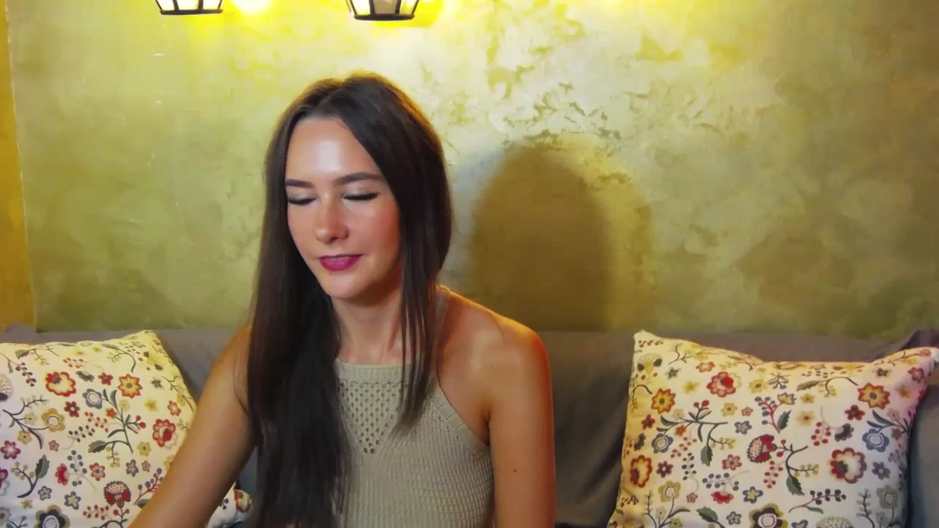 Gallery image thumbnail from Radiance's myfreecams stream on, 07/14/2024, 15:06 image 7 of 20