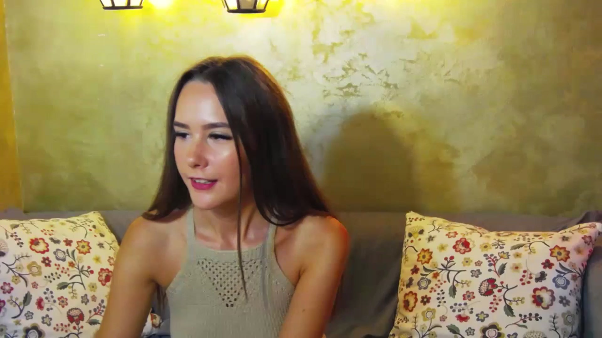 Gallery image thumbnail from Radiance's myfreecams stream on, 07/14/2024, 15:06 image 14 of 20