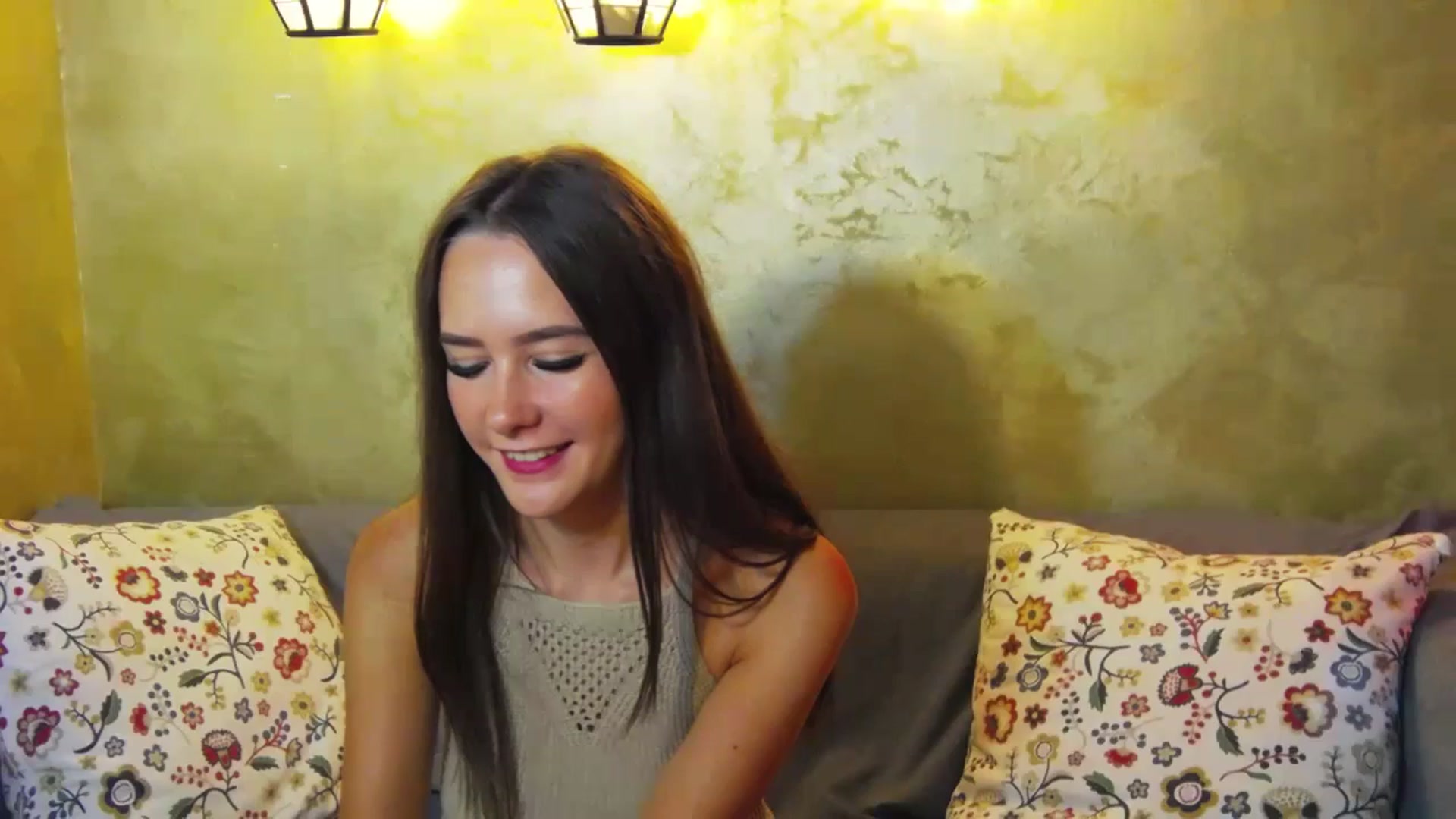 Gallery image thumbnail from Radiance's myfreecams stream on, 07/14/2024, 15:06 image 2 of 20