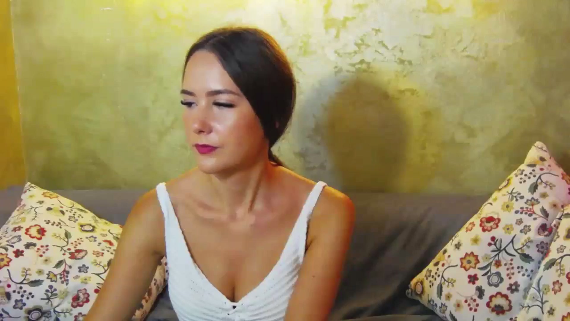 Gallery image thumbnail from Radiance's myfreecams stream on, 07/15/2024, 13:42 image 20 of 20
