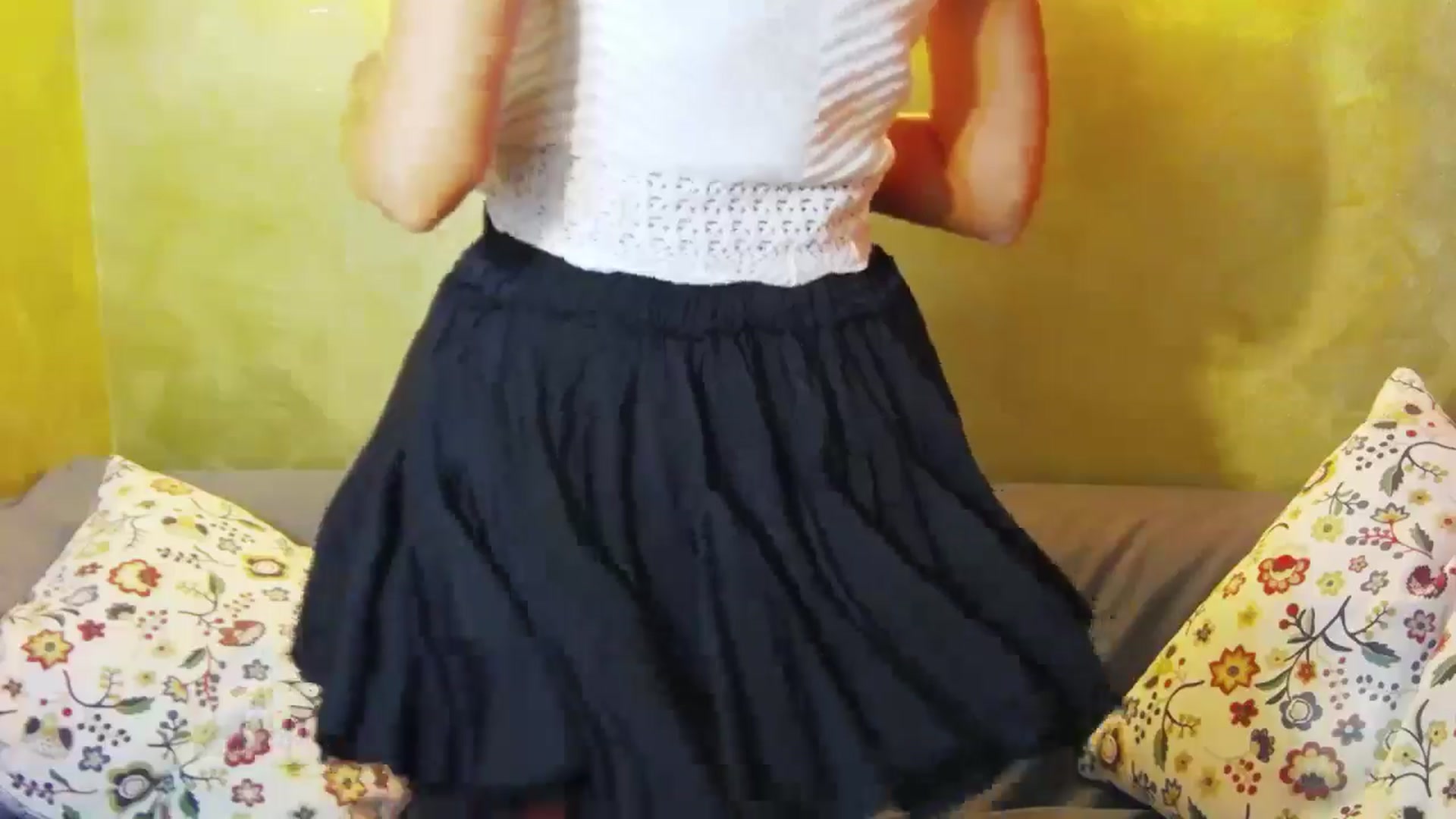 Gallery image thumbnail from Radiance's myfreecams stream on, 07/15/2024, 17:09 image 11 of 20