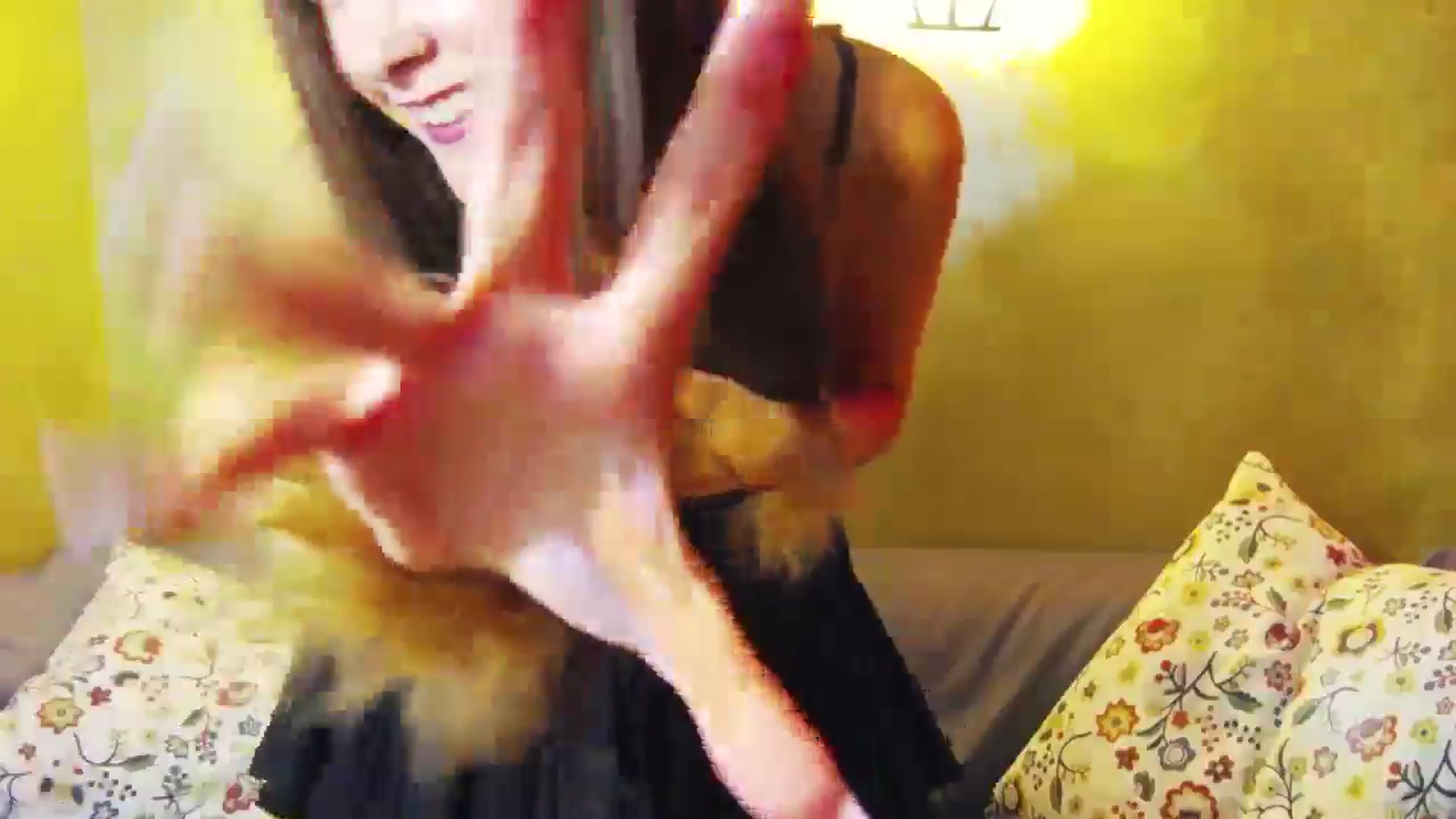 Gallery image thumbnail from Radiance's myfreecams stream on, 07/15/2024, 19:08 image 8 of 20