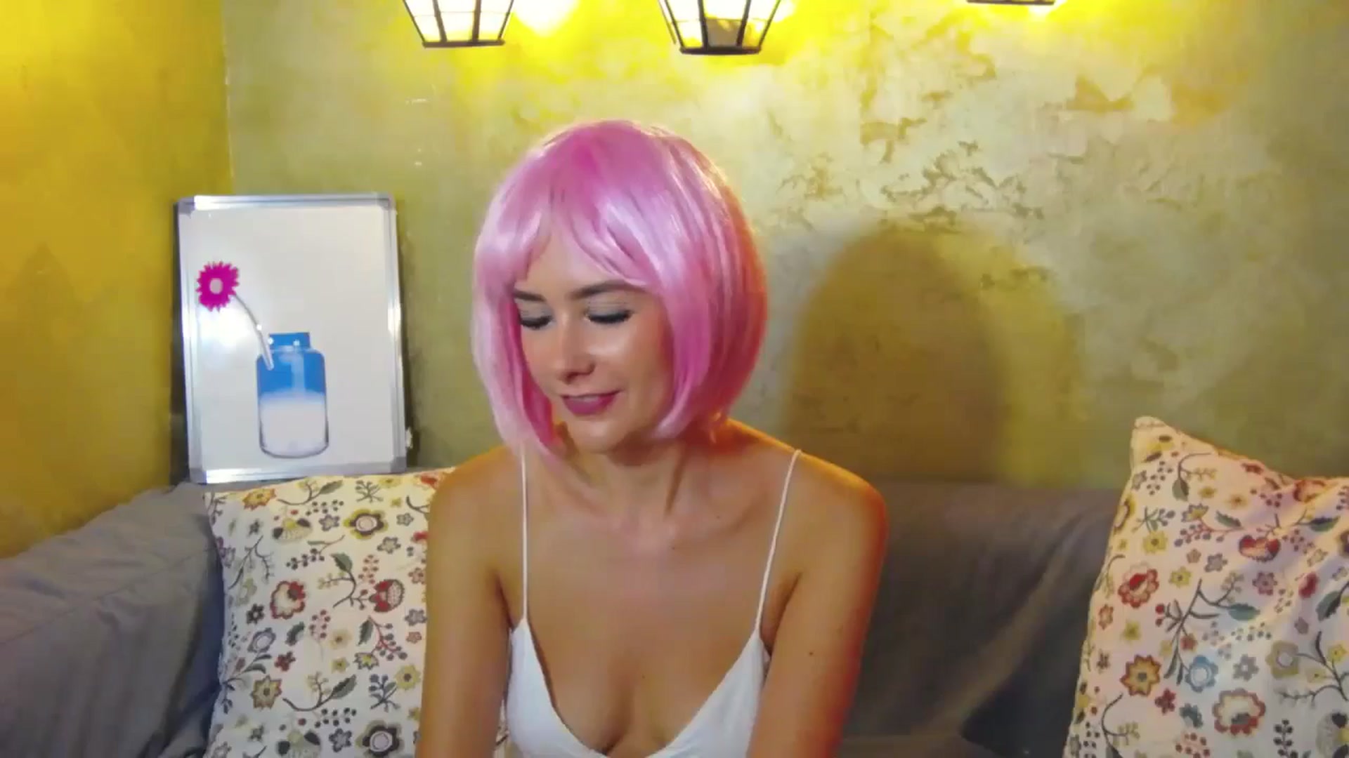 Gallery image thumbnail from Radiance's myfreecams stream on, 07/16/2024, 13:54 image 12 of 20