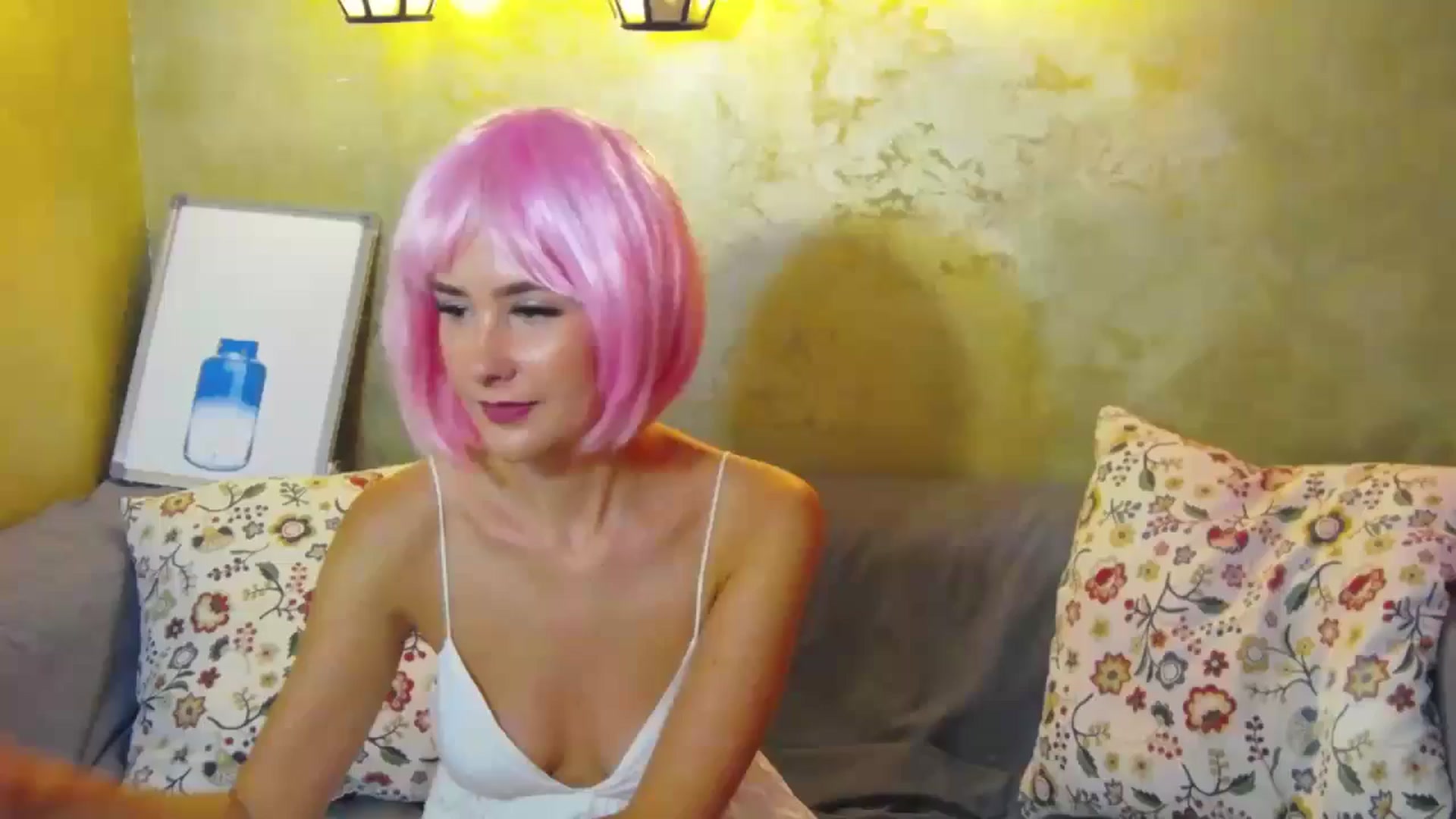 Gallery image thumbnail from Radiance's myfreecams stream on, 07/16/2024, 13:54 image 7 of 20