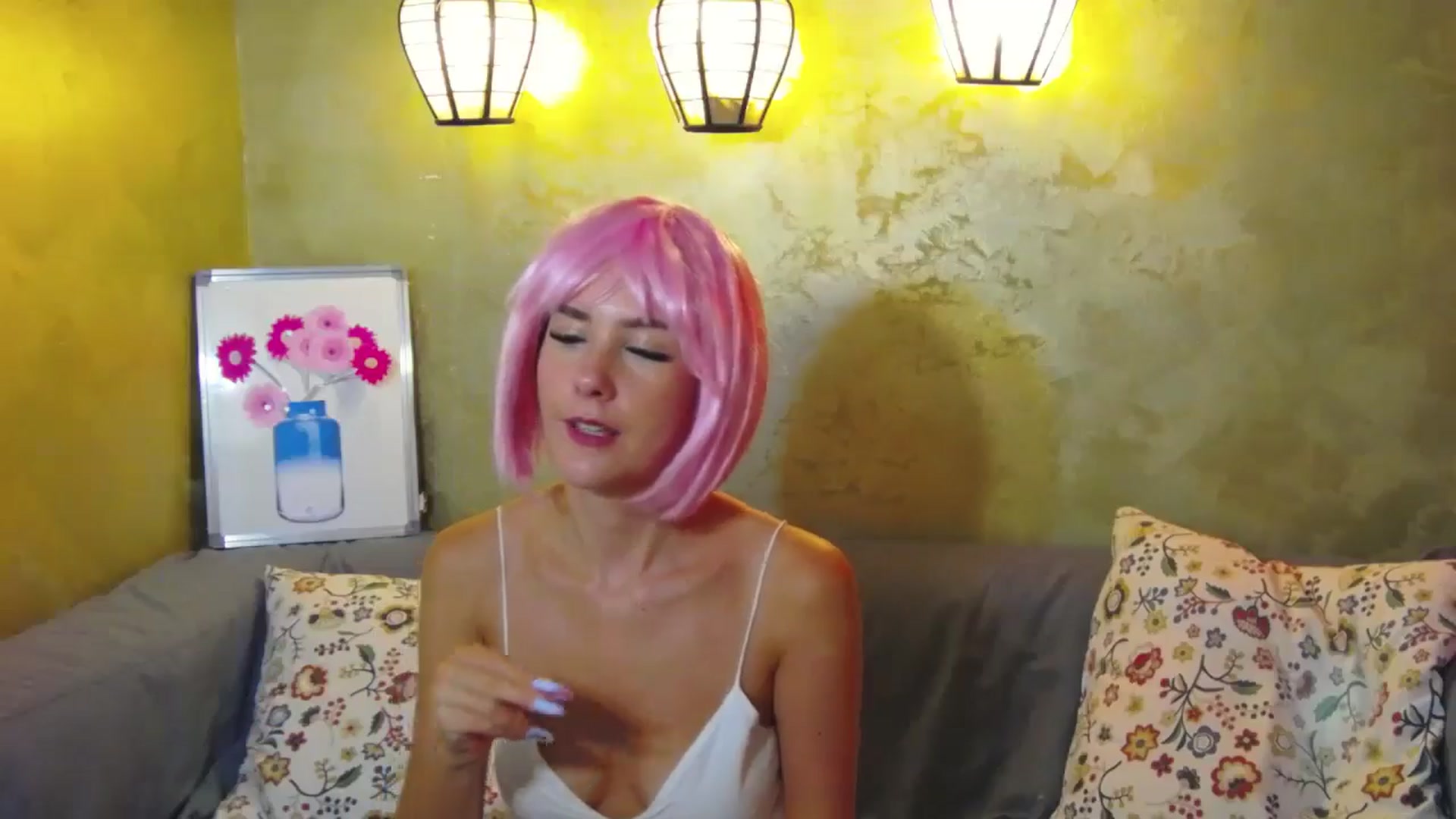 Gallery image thumbnail from Radiance's myfreecams stream on, 07/16/2024, 17:53 image 4 of 20