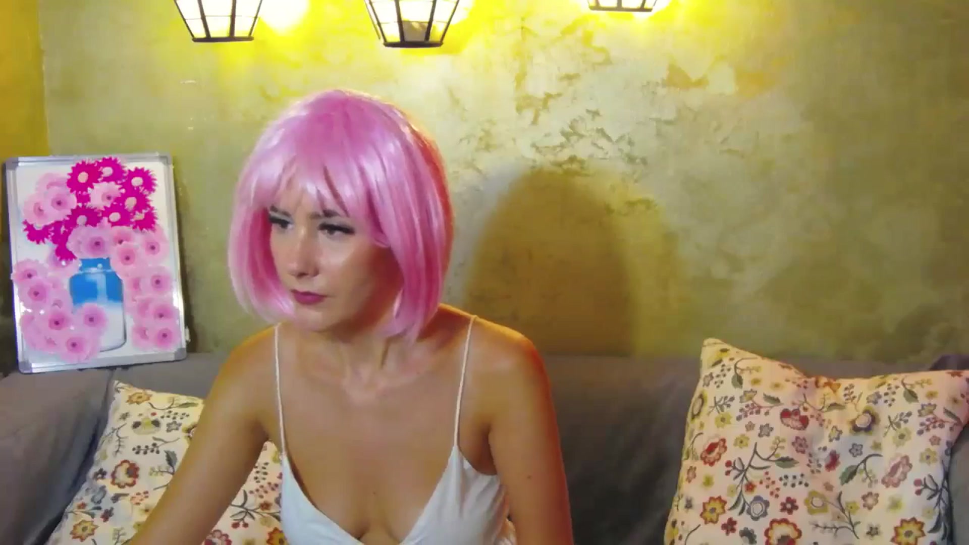 Gallery image thumbnail from Radiance's myfreecams stream on, 07/16/2024, 19:30 image 7 of 20