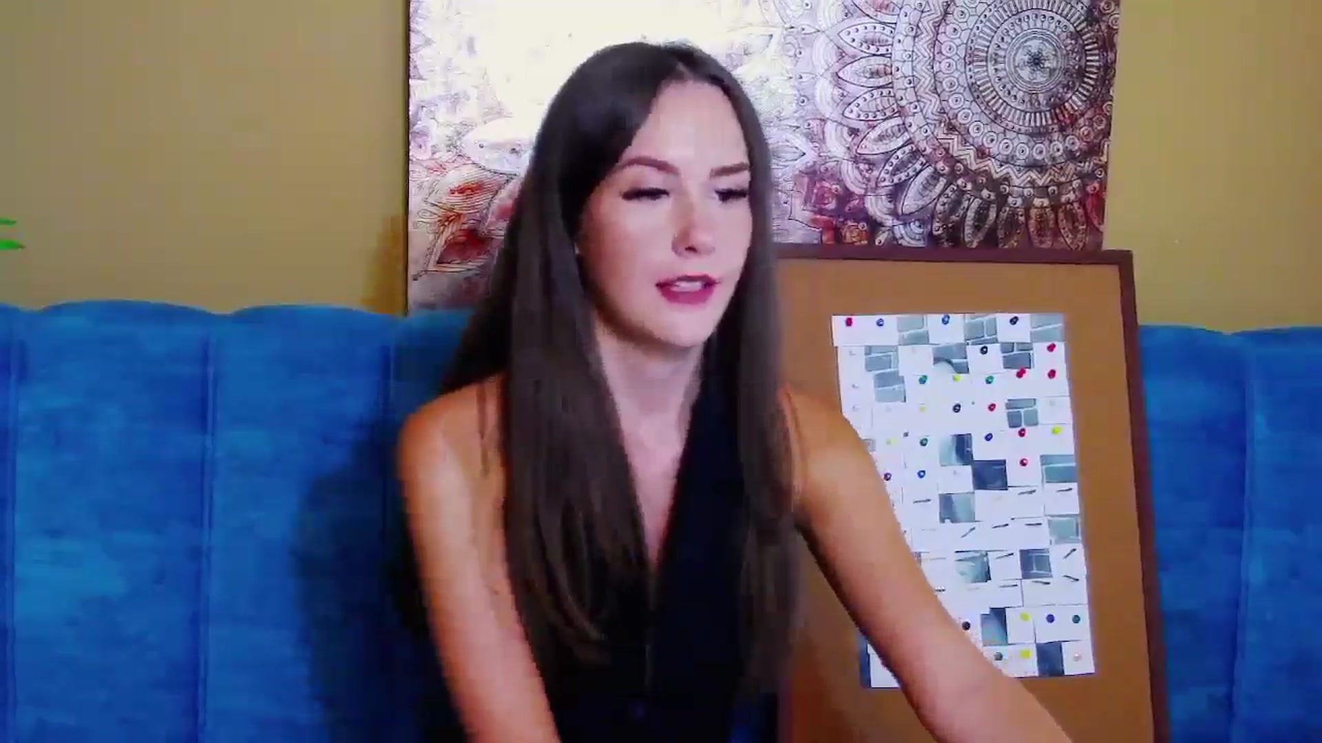 Gallery image thumbnail from Radiance's myfreecams stream on, 07/19/2024, 20:04 image 3 of 20