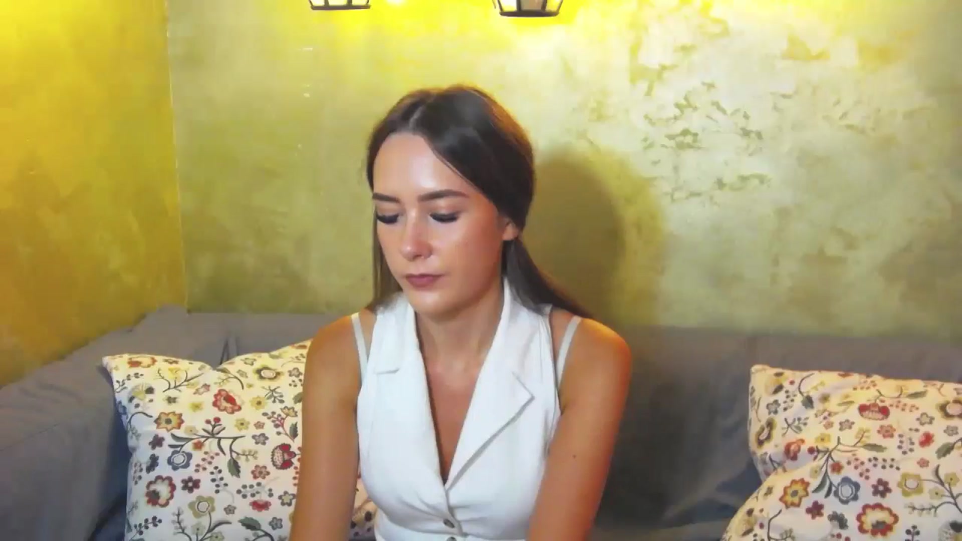 Gallery image thumbnail from Radiance's myfreecams stream on, 07/21/2024, 14:14 image 18 of 20