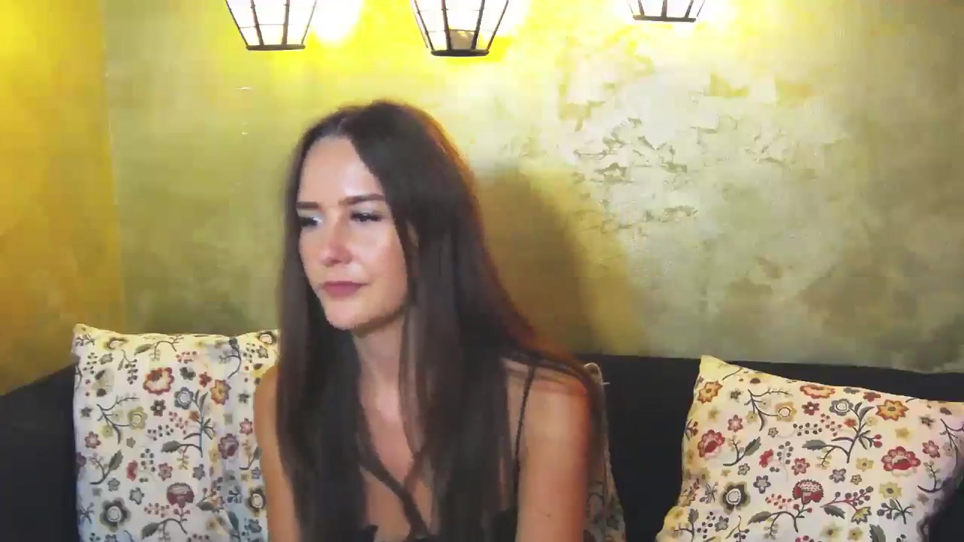 Gallery image thumbnail from Radiance's myfreecams stream on, 07/23/2024, 19:38 image 15 of 20