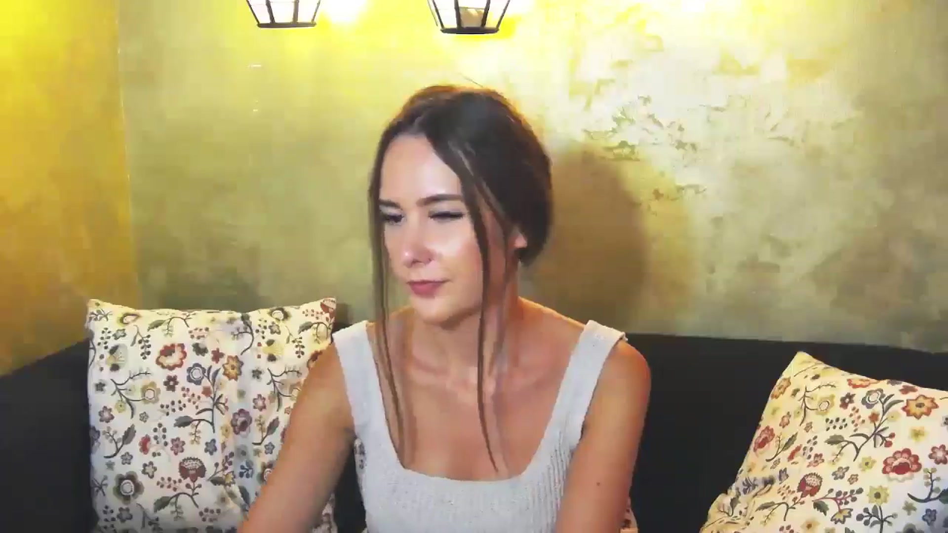 Gallery image thumbnail from Radiance's myfreecams stream on, 07/24/2024, 15:03 image 2 of 20