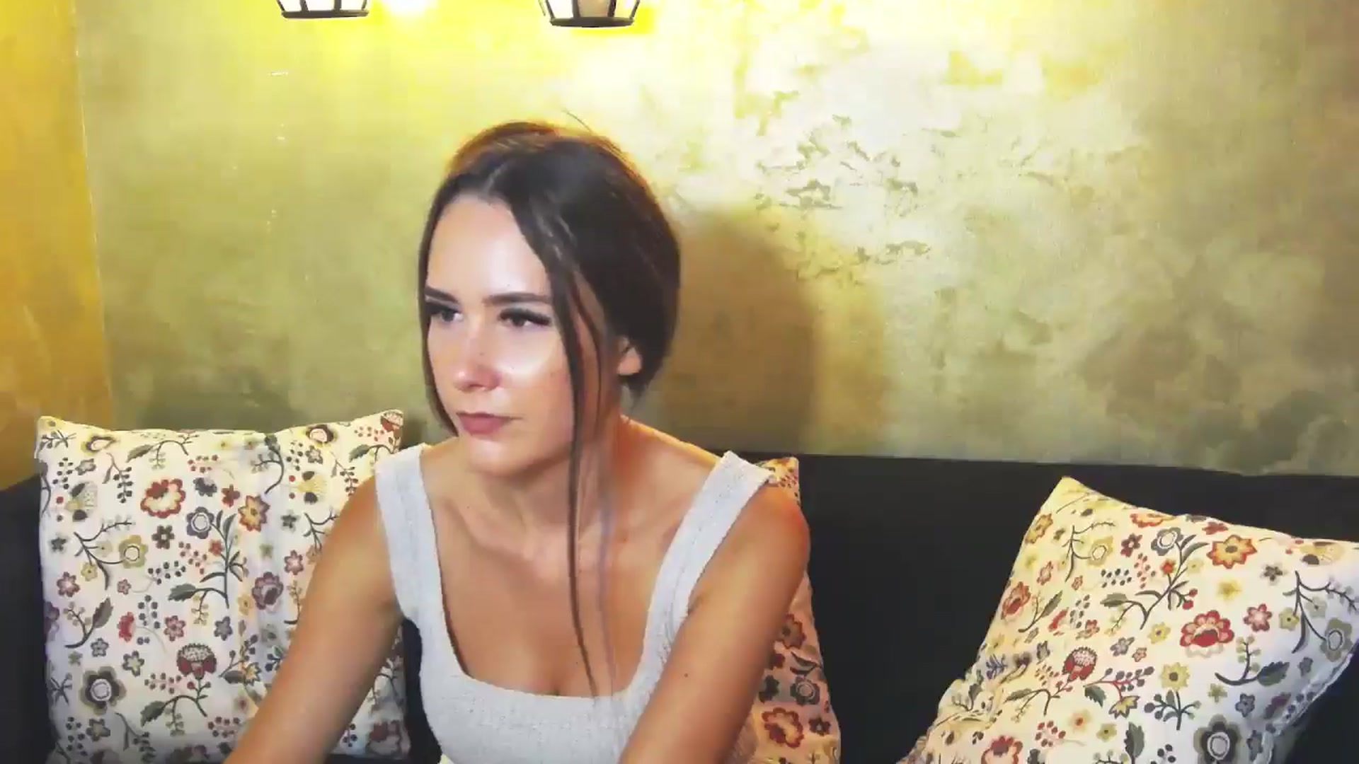 Gallery image thumbnail from Radiance's myfreecams stream on, 07/24/2024, 15:03 image 17 of 20