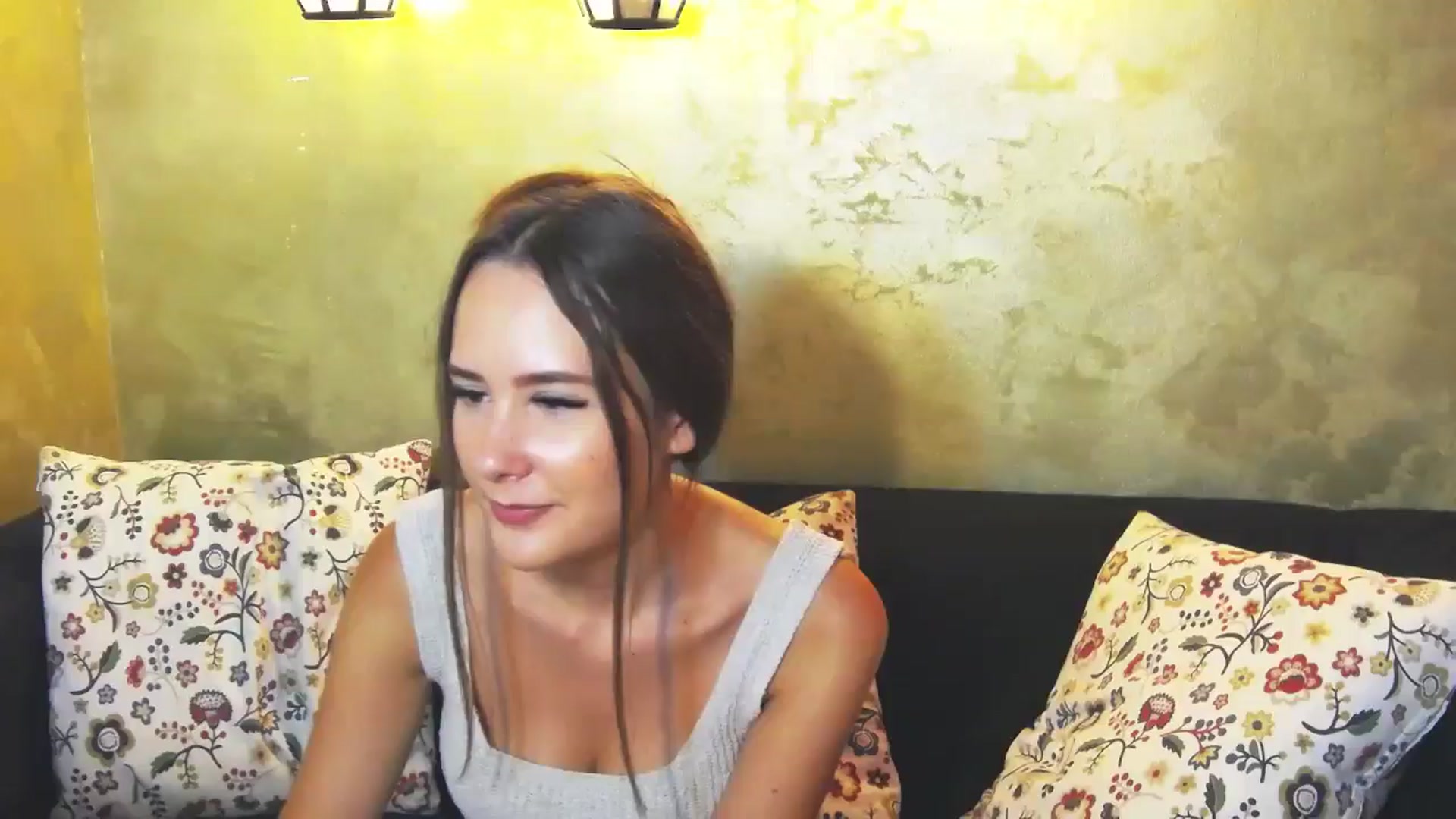 Gallery image thumbnail from Radiance's myfreecams stream on, 07/24/2024, 15:03 image 14 of 20