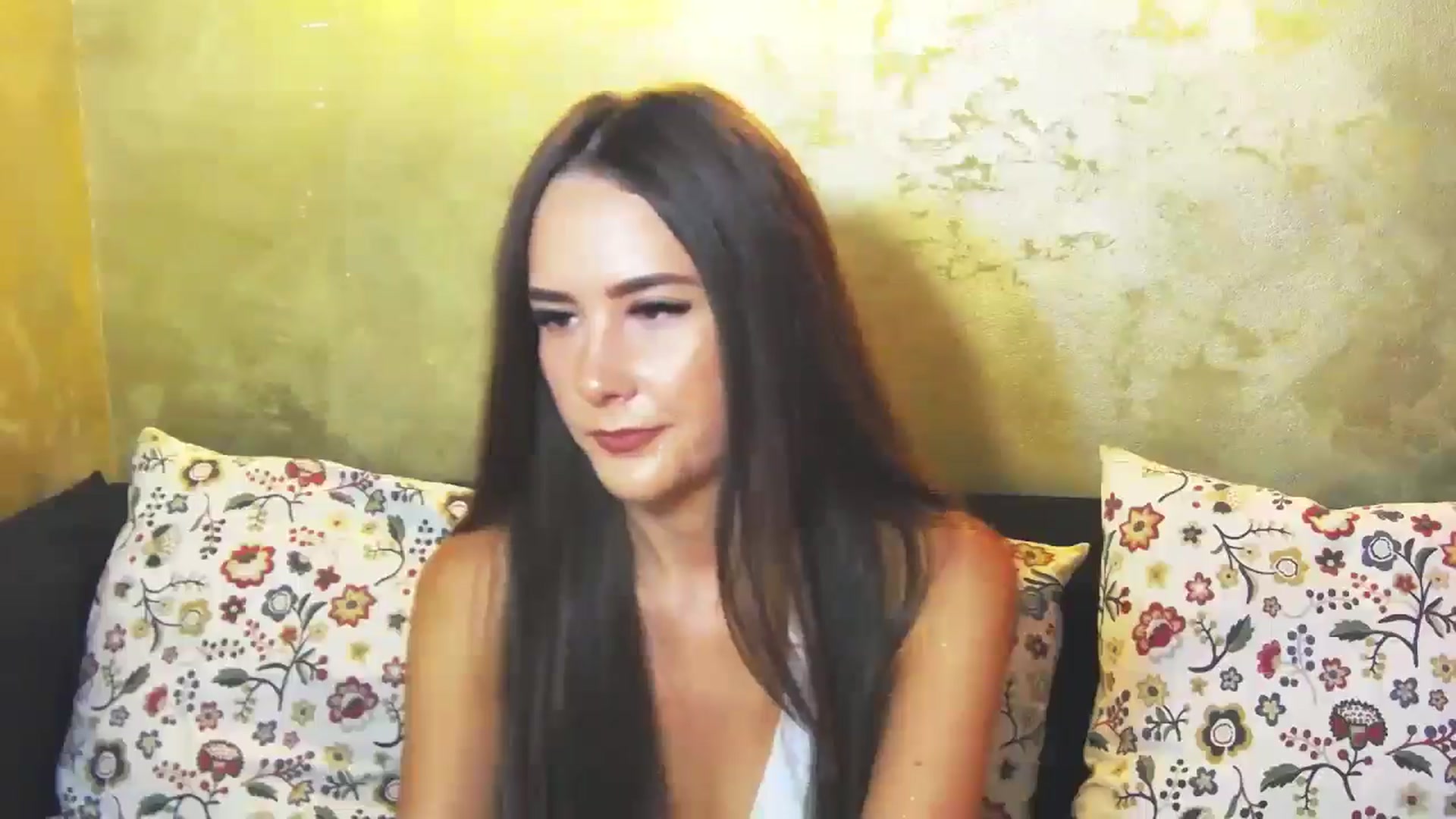 Gallery image thumbnail from Radiance's myfreecams stream on, 07/25/2024, 13:31 image 15 of 20