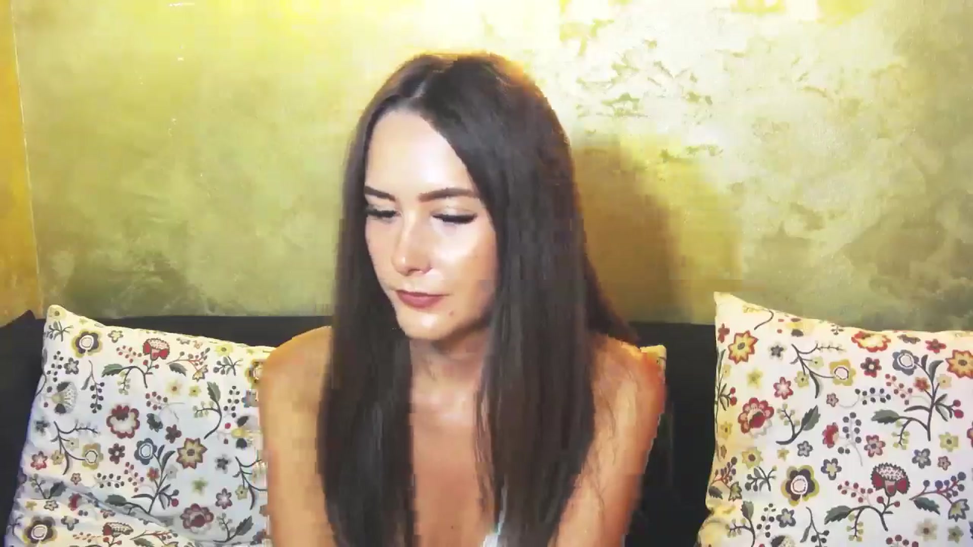 Gallery image thumbnail from Radiance's myfreecams stream on, 07/25/2024, 17:00 image 11 of 20