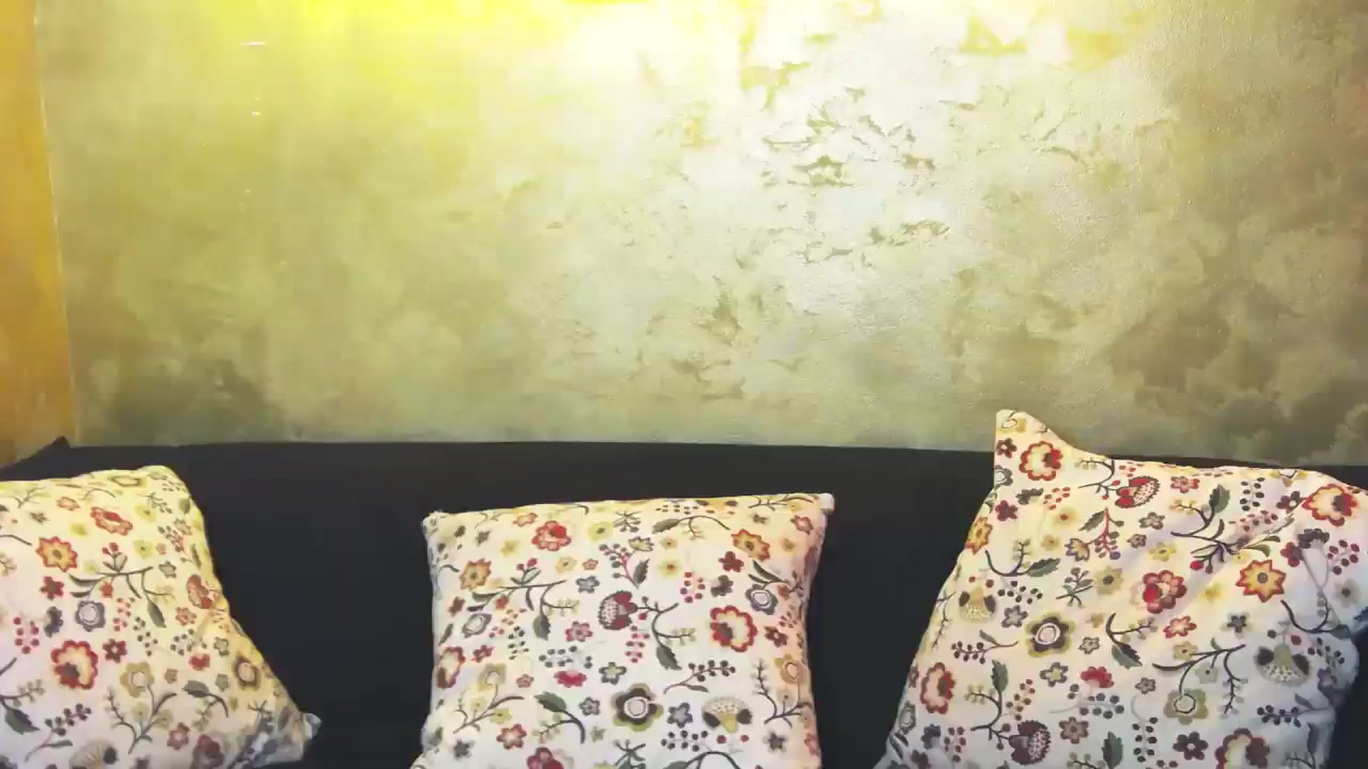 Gallery image thumbnail from Radiance's myfreecams stream on, 07/25/2024, 19:09 image 19 of 20