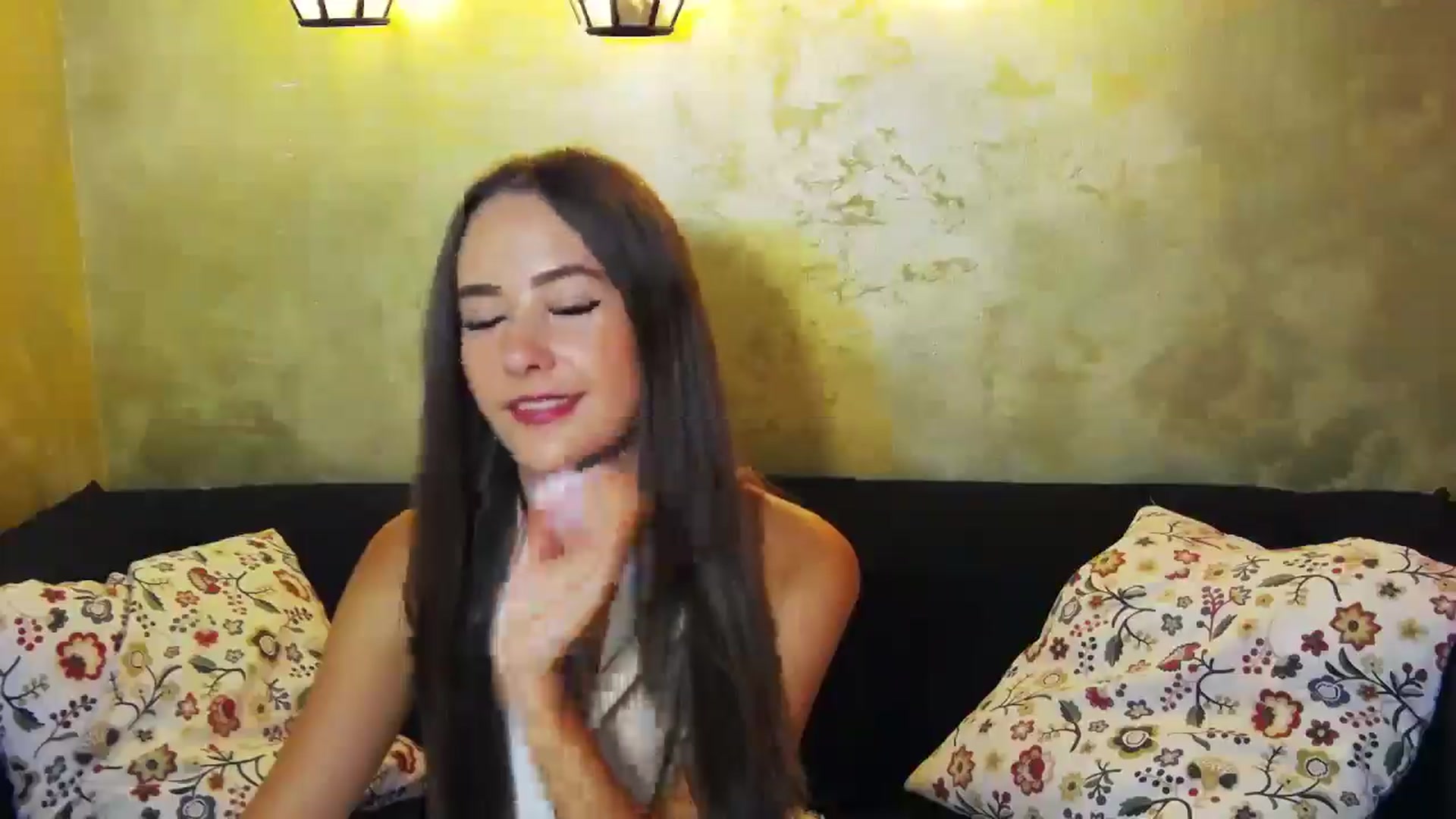 Gallery image thumbnail from Radiance's myfreecams stream on, 07/29/2024, 14:31 image 20 of 20