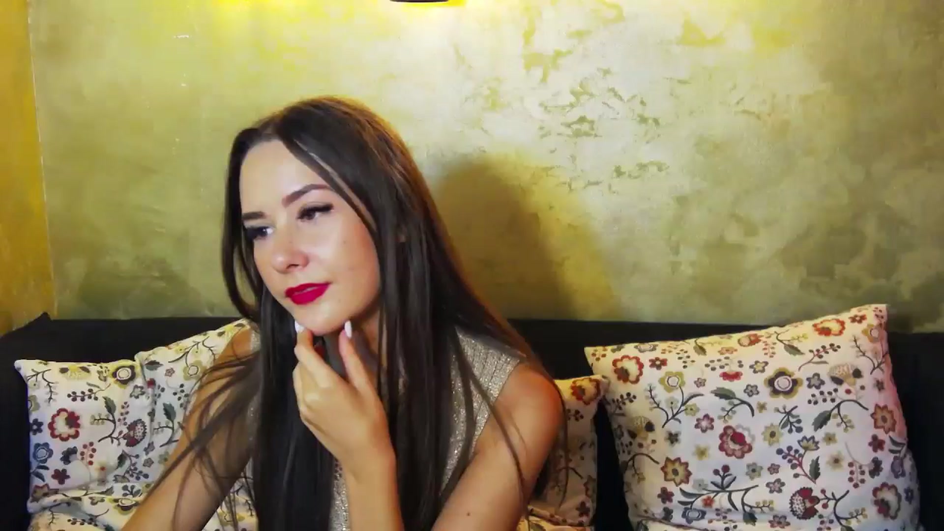 Gallery image thumbnail from Radiance's myfreecams stream on, 07/30/2024, 19:48 image 8 of 20