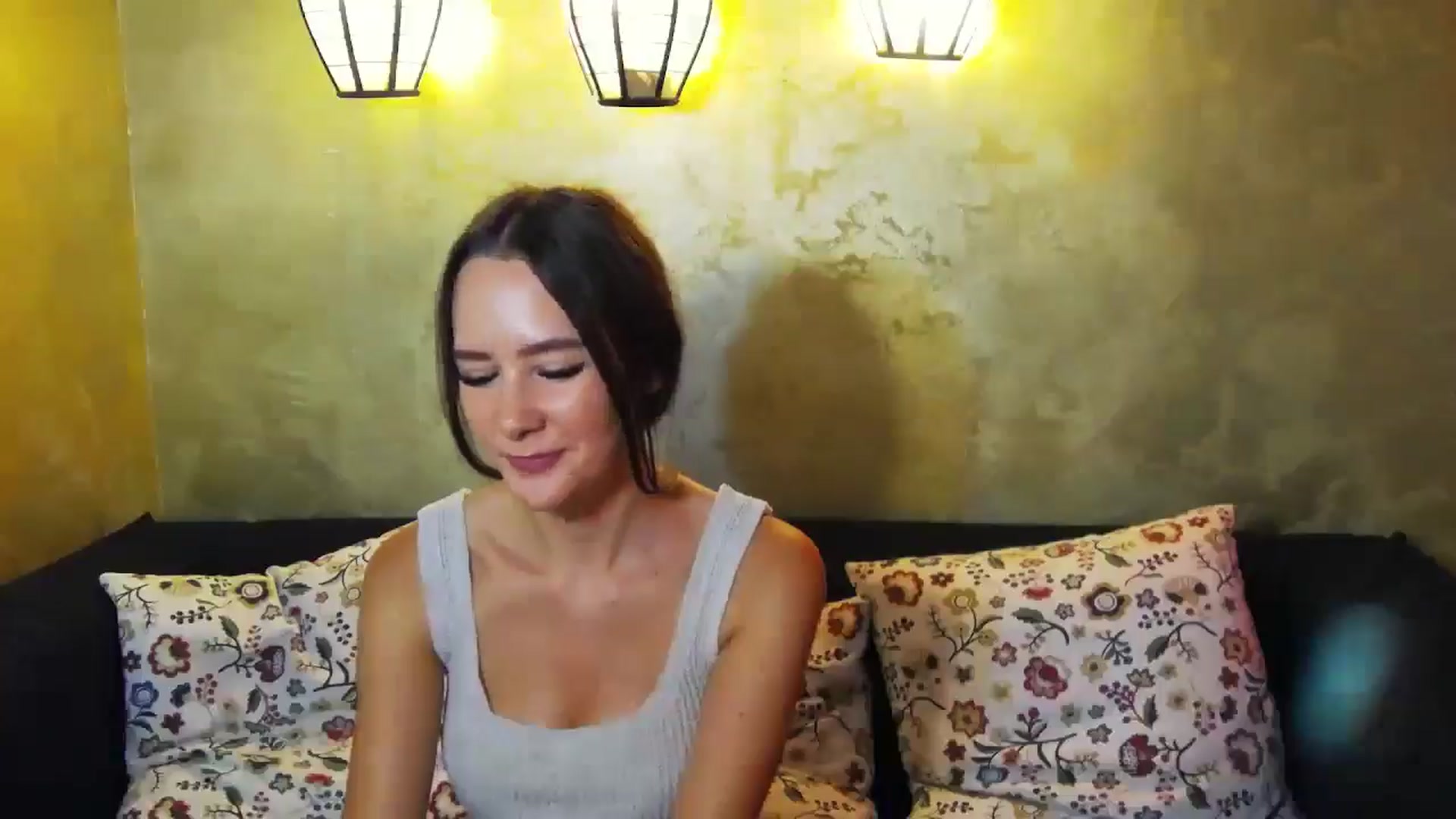 Gallery image thumbnail from Radiance's myfreecams stream on, 07/31/2024, 13:58 image 14 of 20