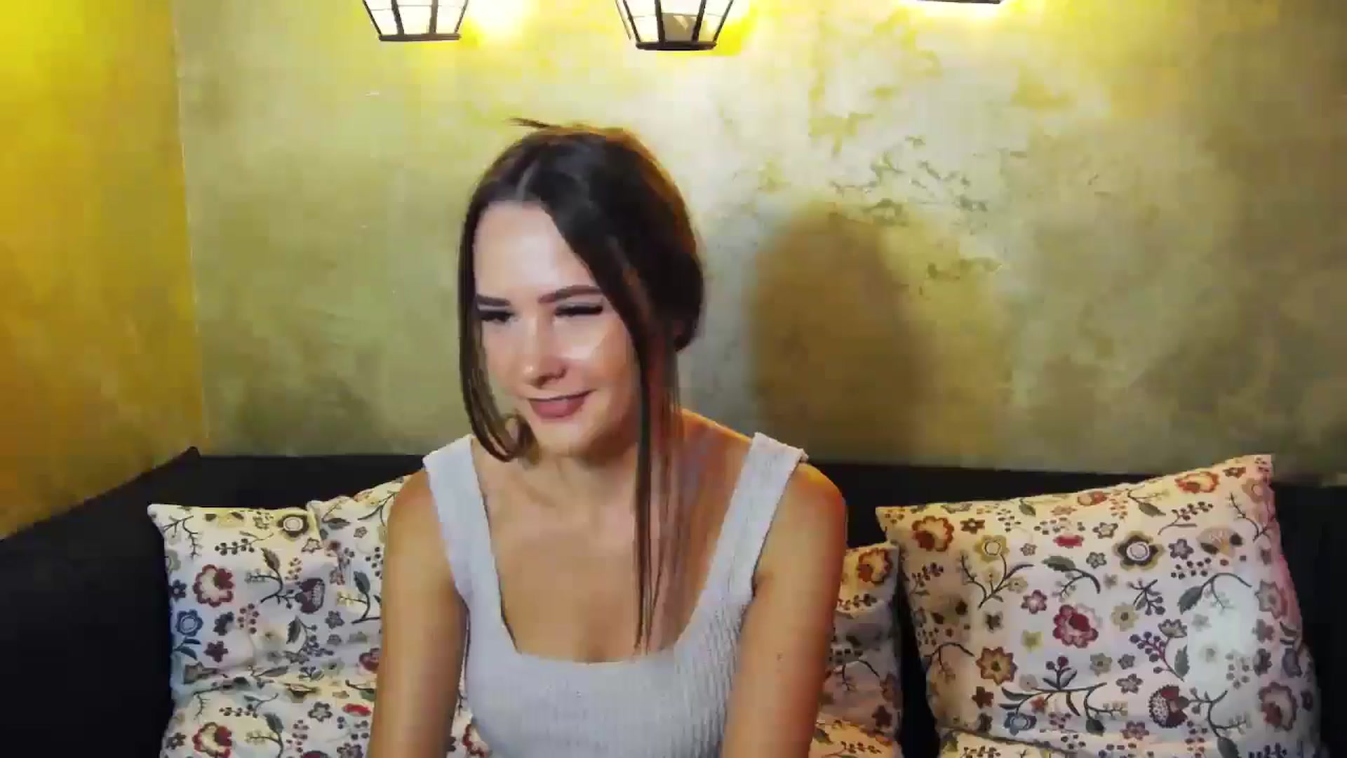 Gallery image thumbnail from Radiance's myfreecams stream on, 07/31/2024, 13:58 image 2 of 20