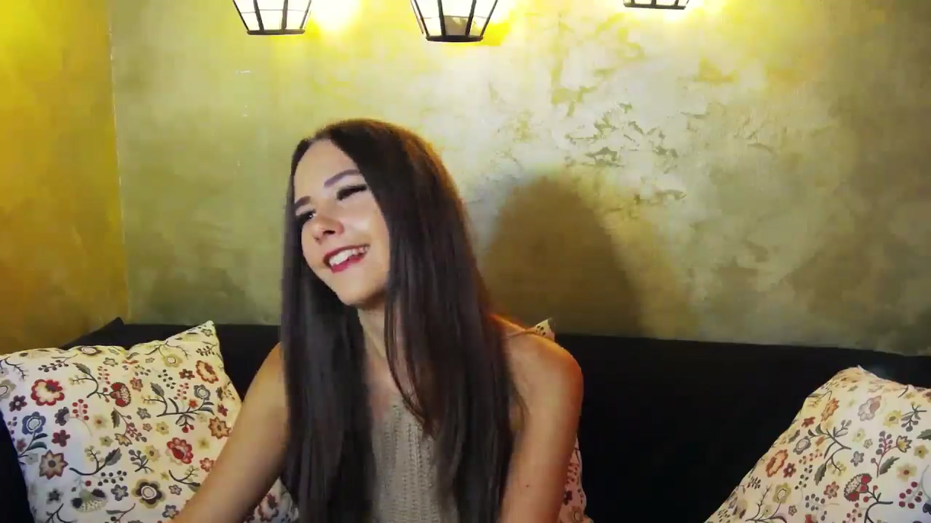 Gallery image thumbnail from Radiance's myfreecams stream on, 08/01/2024, 13:19 image 12 of 20
