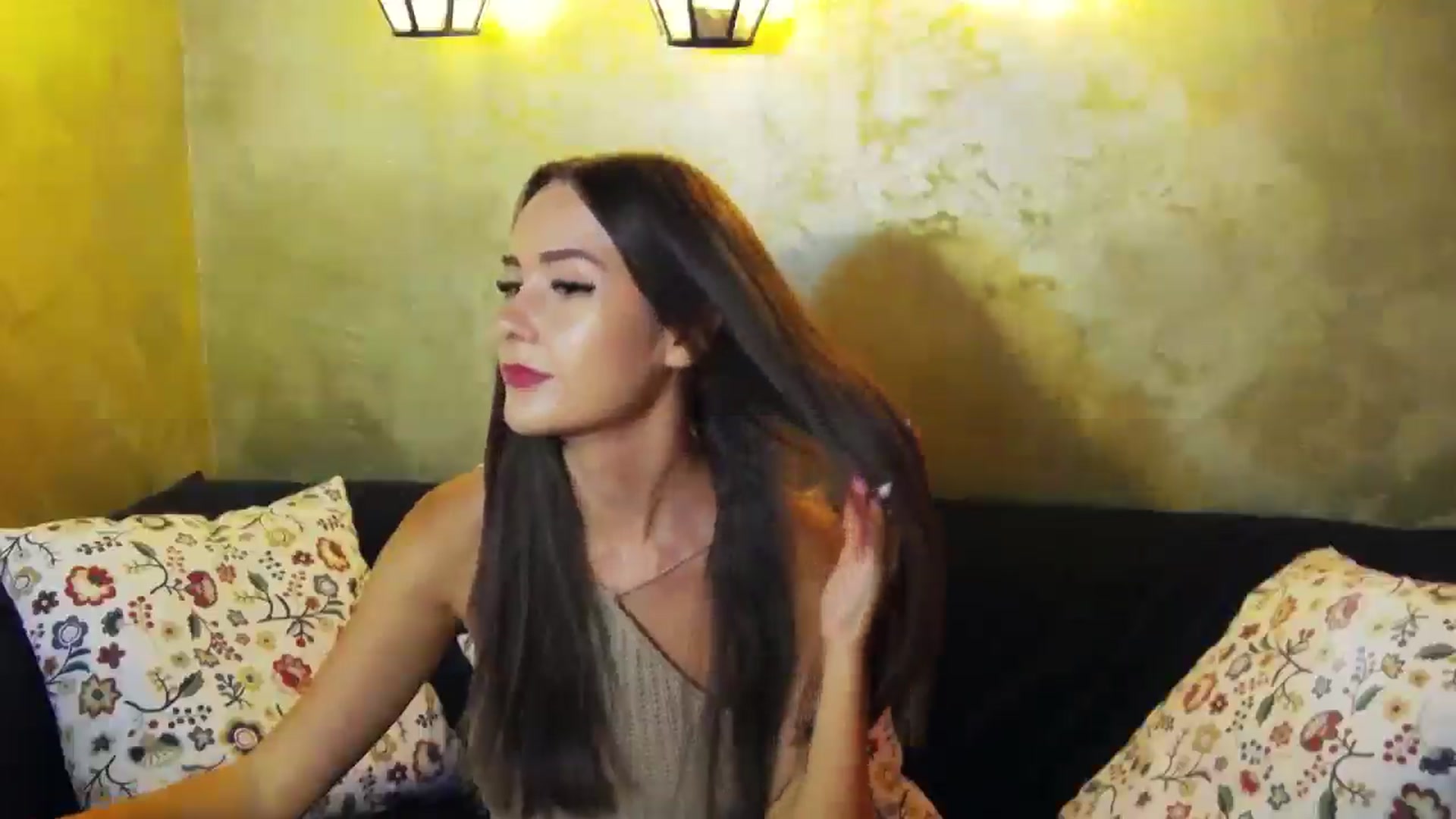 Gallery image thumbnail from Radiance's myfreecams stream on, 08/01/2024, 14:15 image 19 of 20