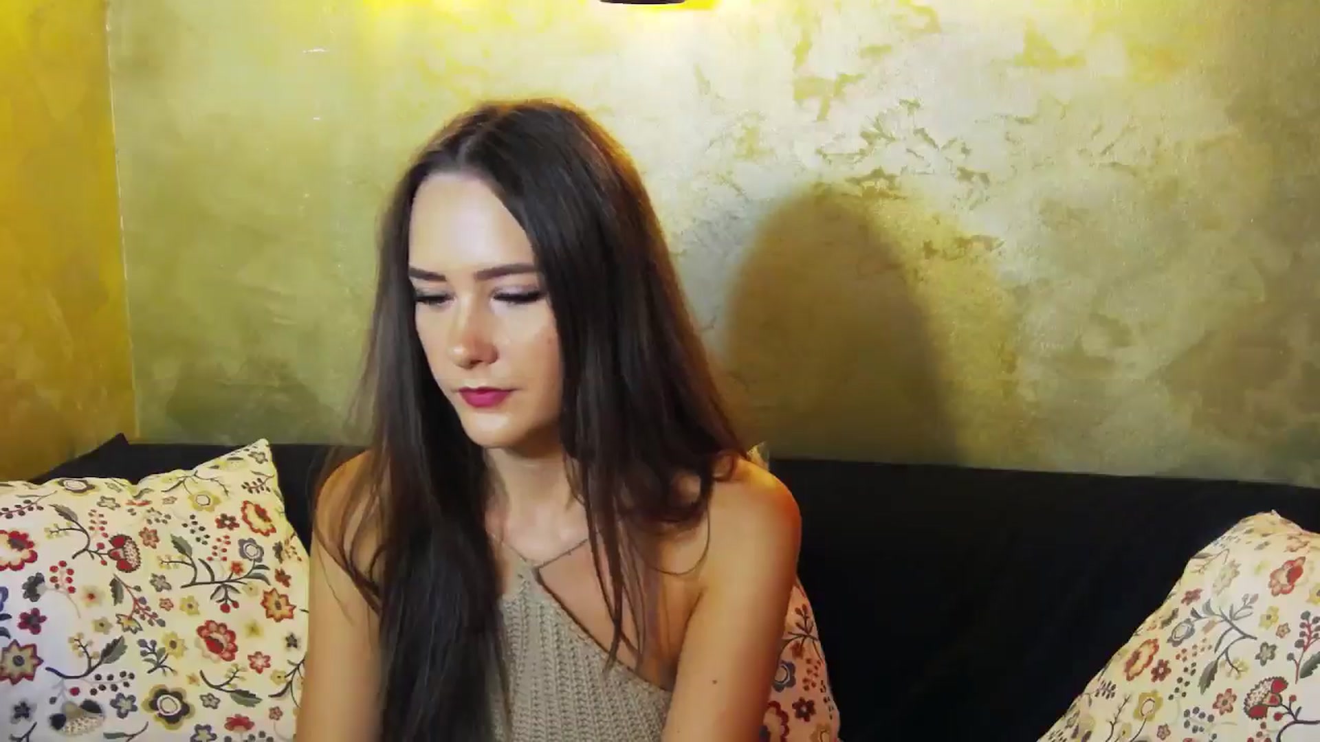 Gallery image thumbnail from Radiance's myfreecams stream on, 08/01/2024, 14:15 image 13 of 20