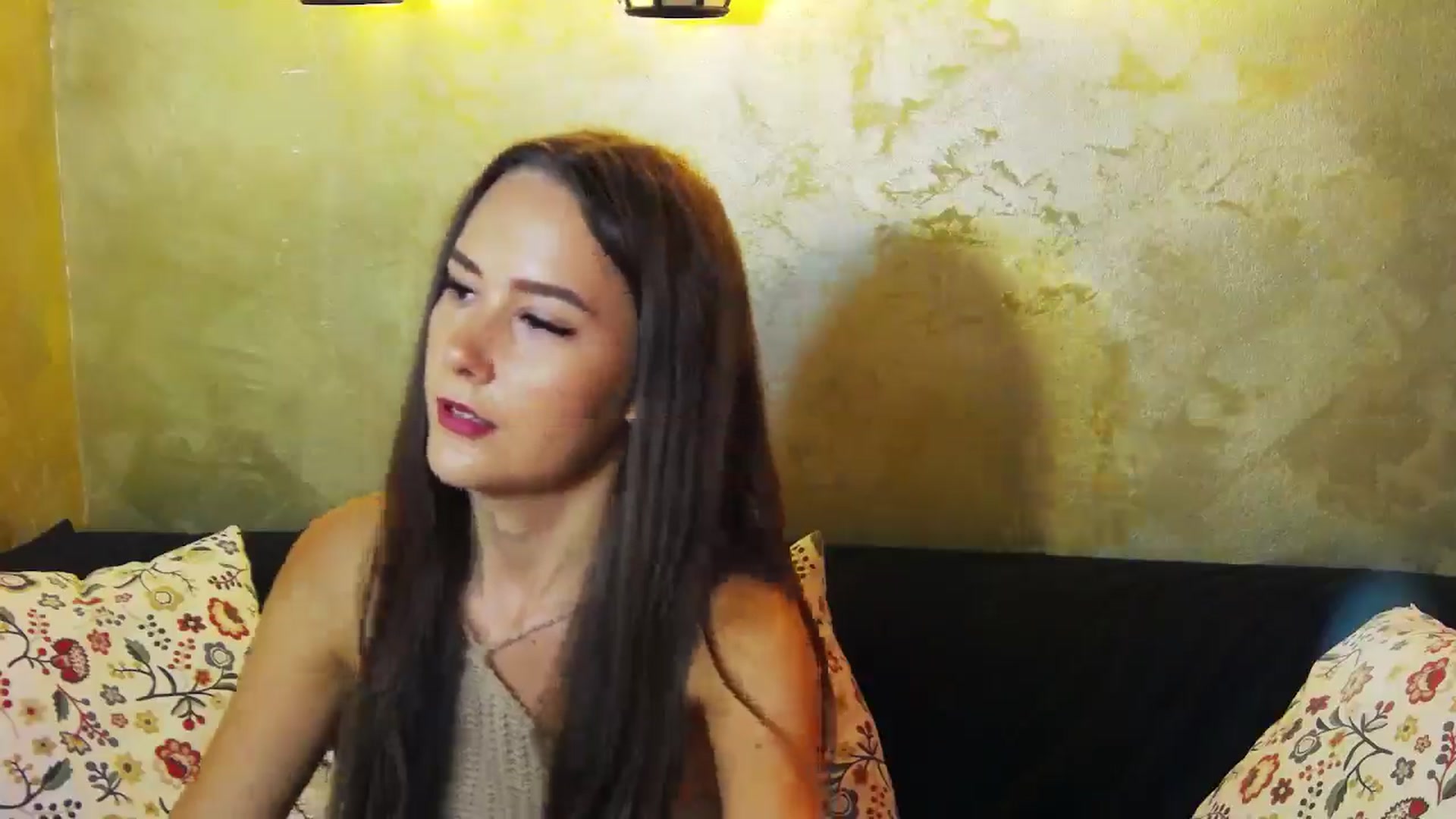 Gallery image thumbnail from Radiance's myfreecams stream on, 08/01/2024, 14:33 image 17 of 20