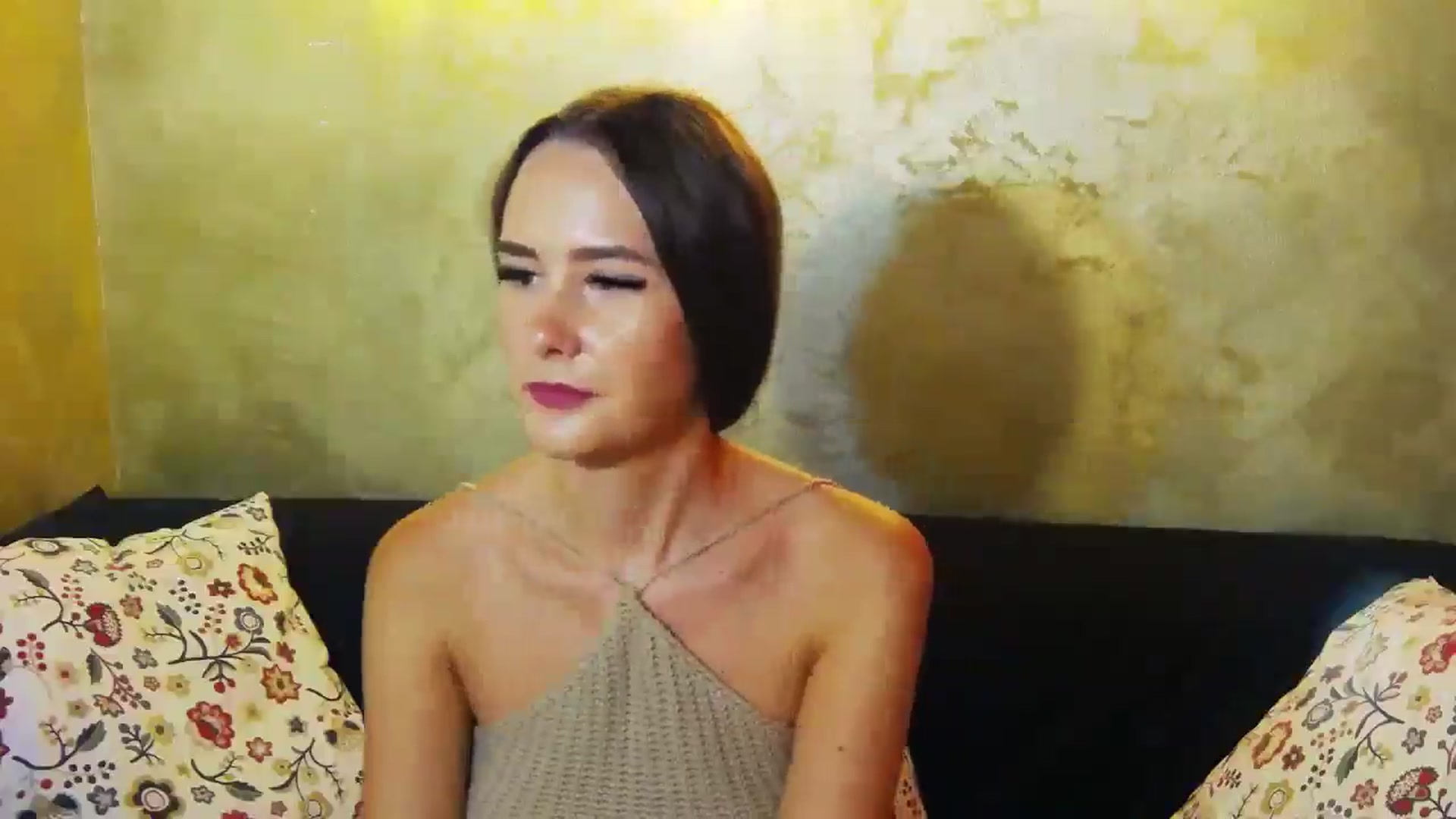 Gallery image thumbnail from Radiance's myfreecams stream on, 08/01/2024, 17:26 image 5 of 20