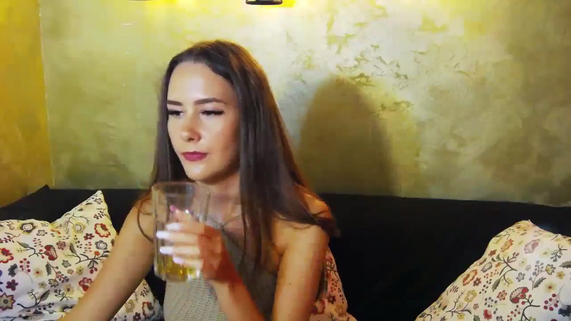 Gallery image thumbnail from Radiance's myfreecams stream on, 08/01/2024, 17:26 image 20 of 20